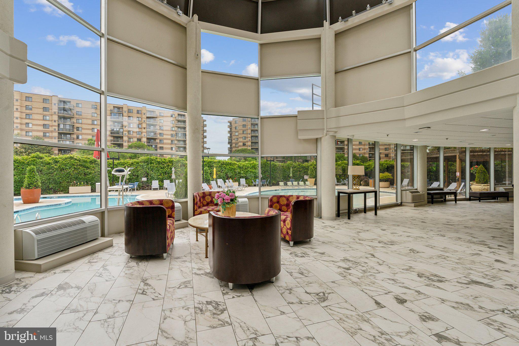 ROTONDA - Residential