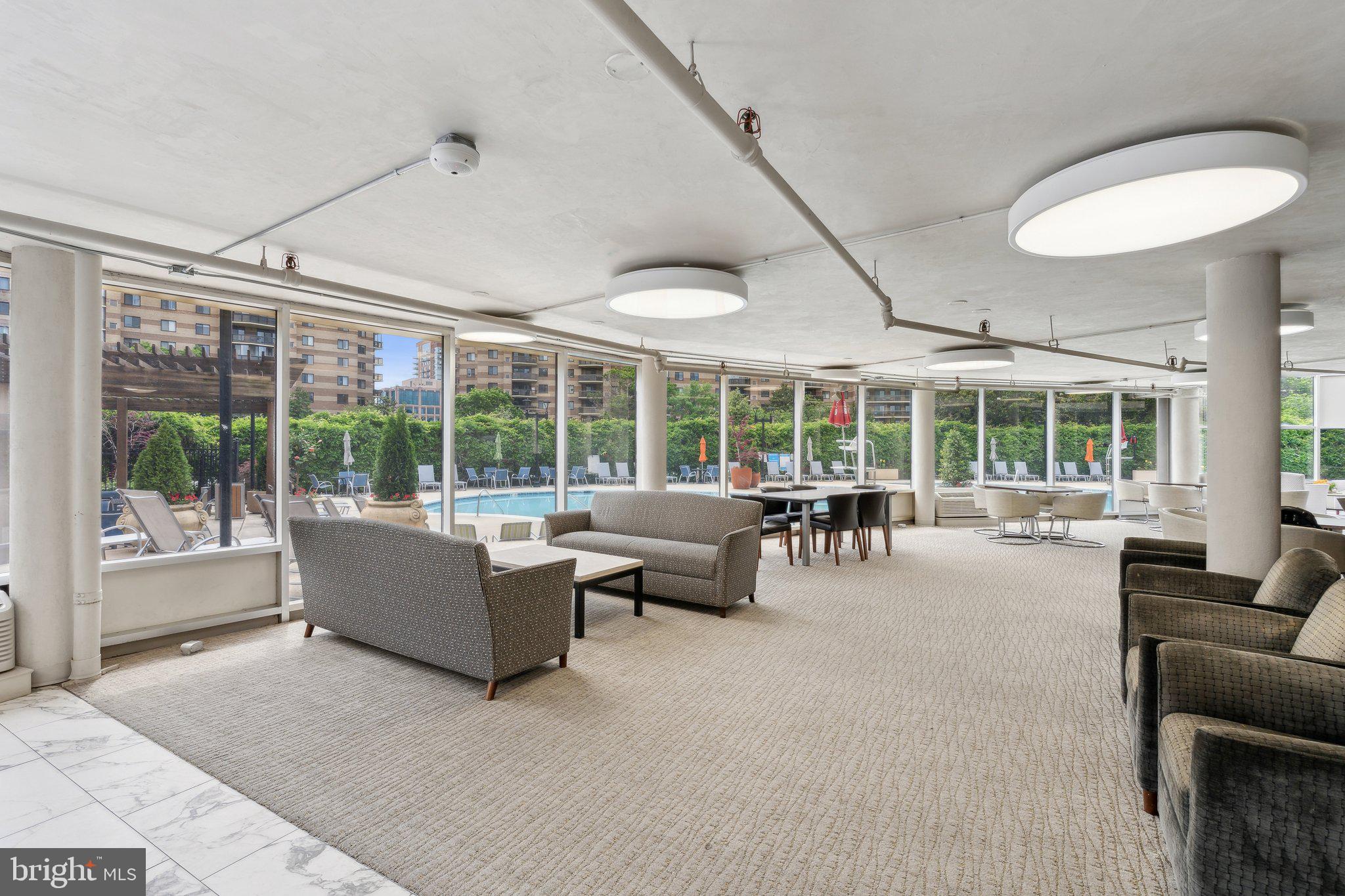 ROTONDA - Residential