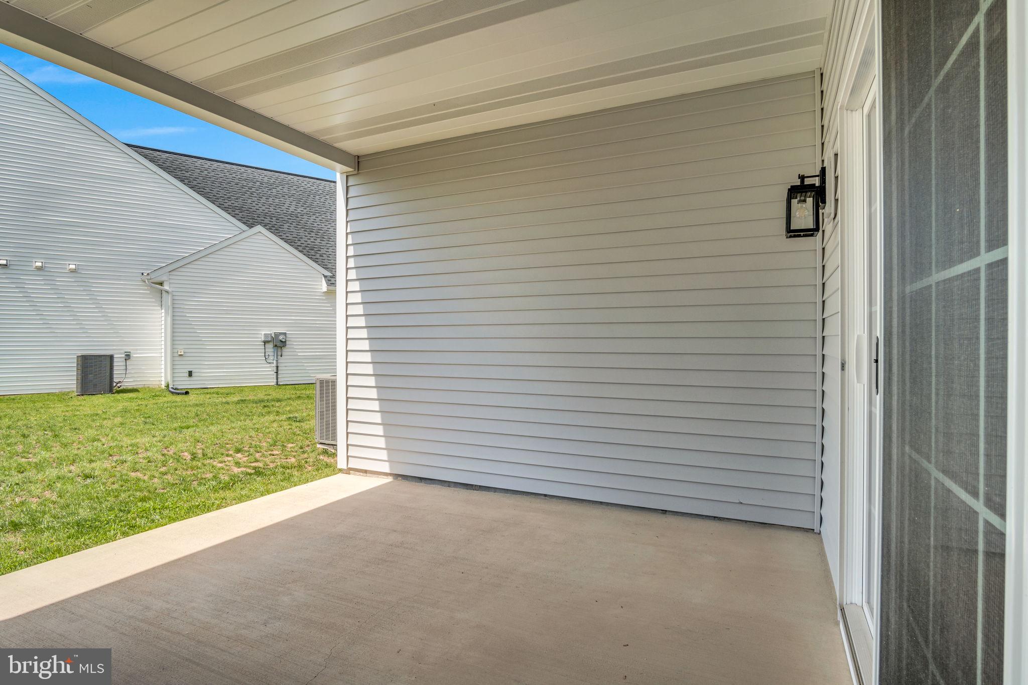 855 SHADOWBROOKE DRIVE