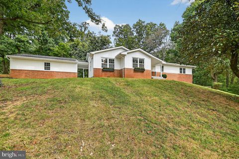 Homes For Sale - 5084 Fairview Lane<br/> BROAD RUN, VA 20137