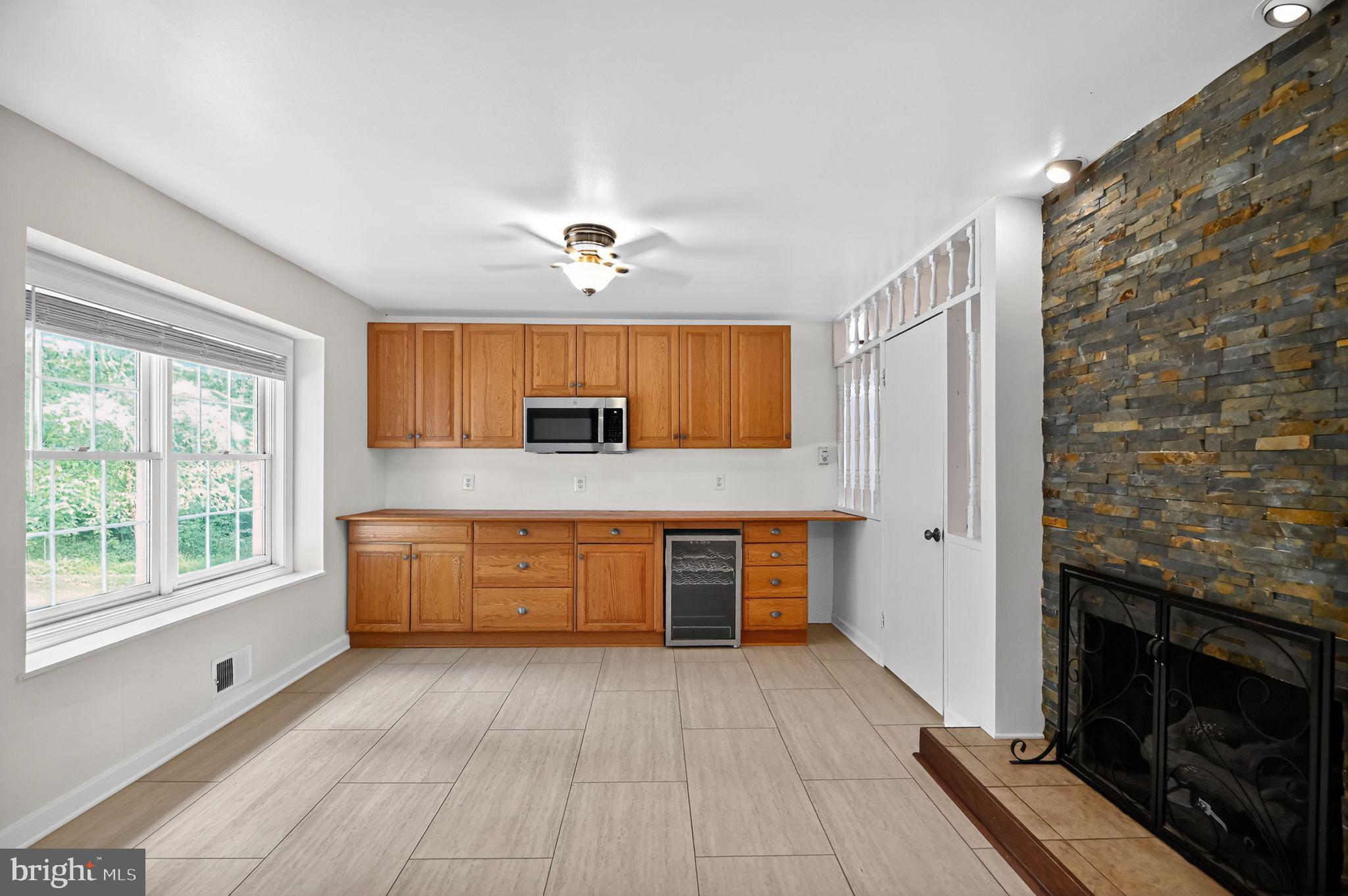 FAIRVIEW FARM SUBD - Residential