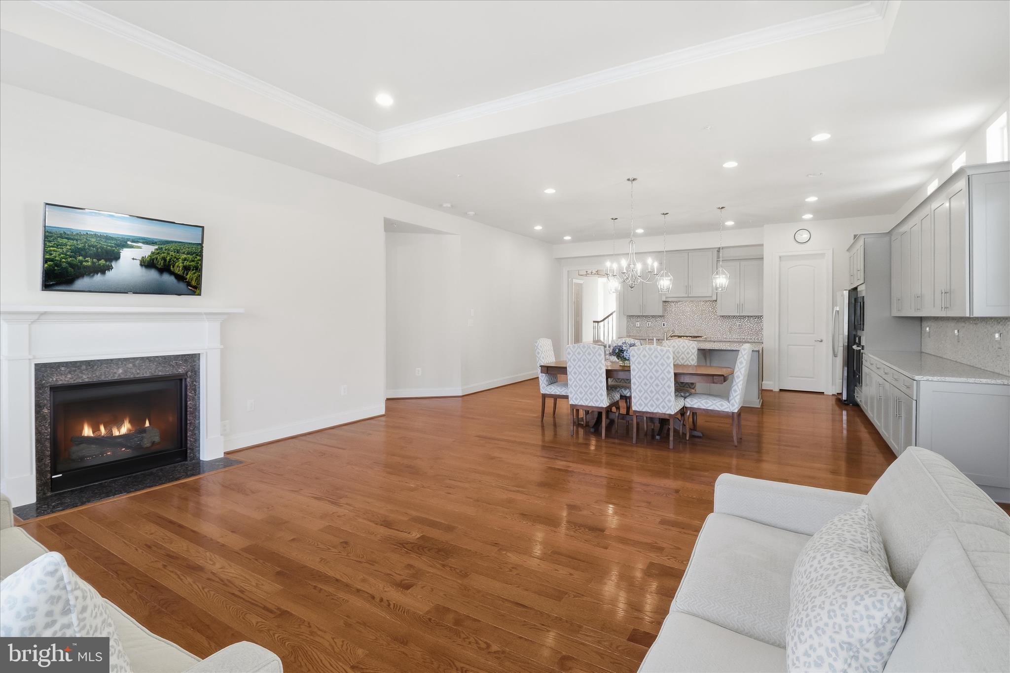 WAVERLY WOODS WEST - Residential