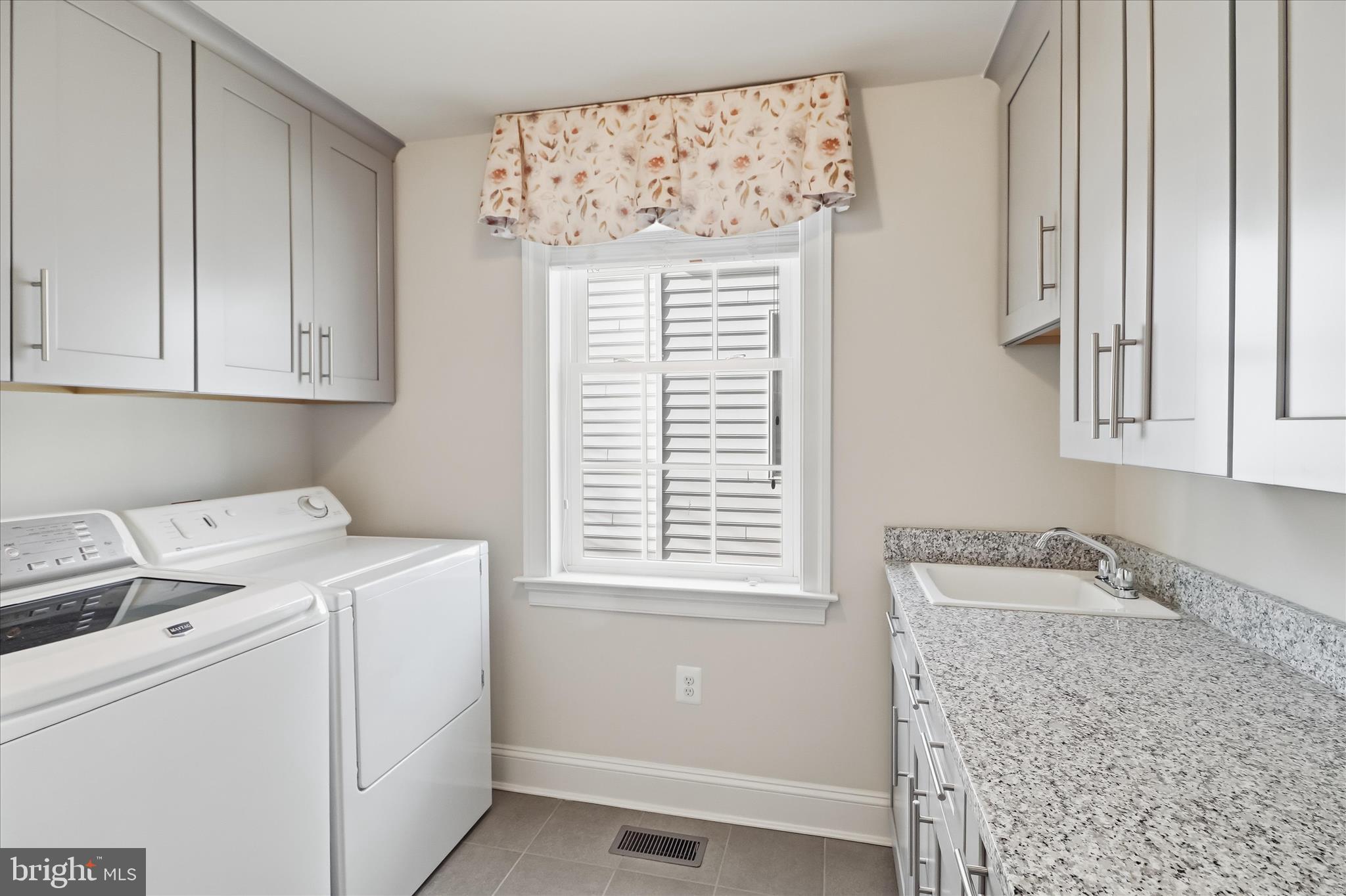 WAVERLY WOODS WEST - Residential