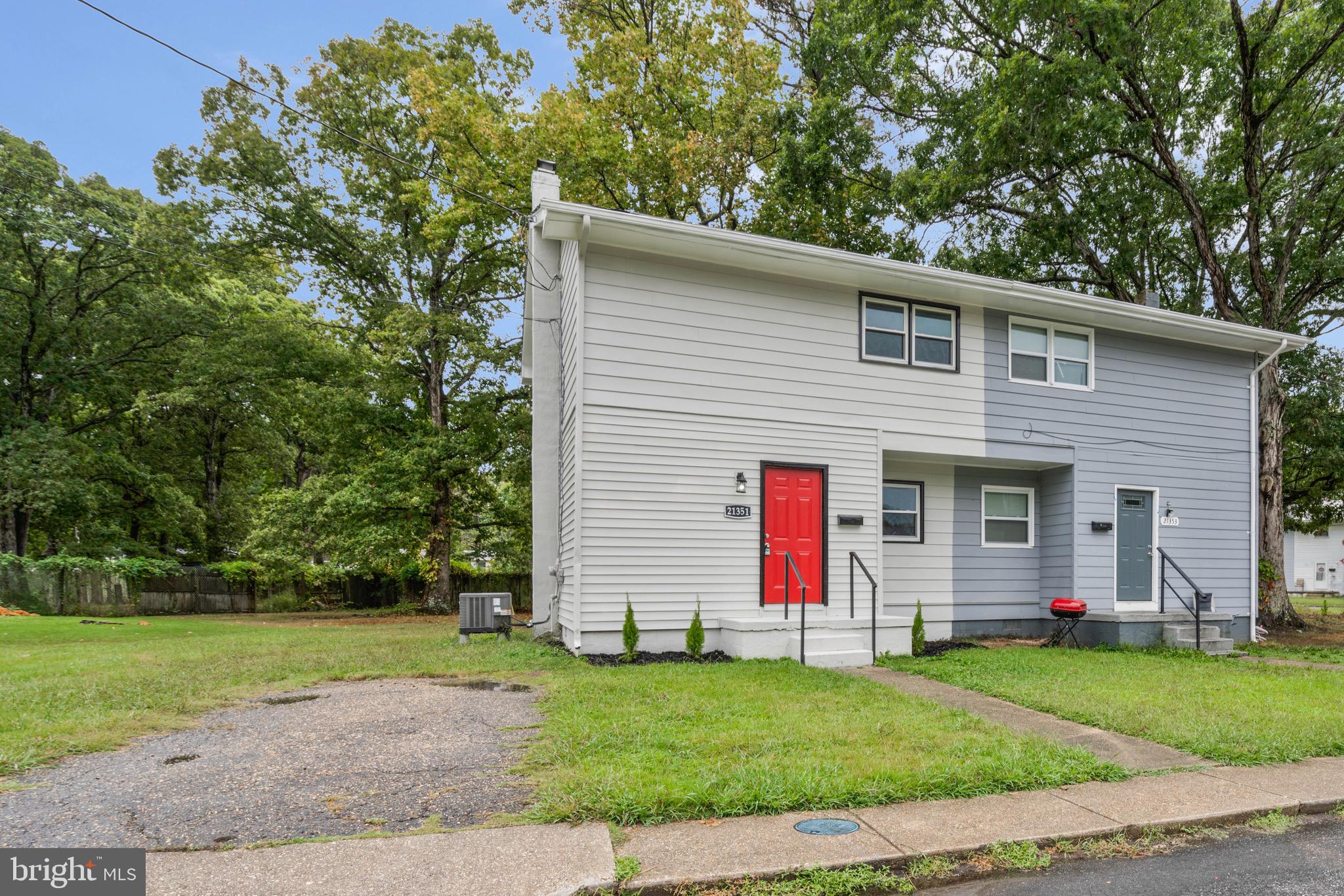 SOUTH HAMPTON - Residential