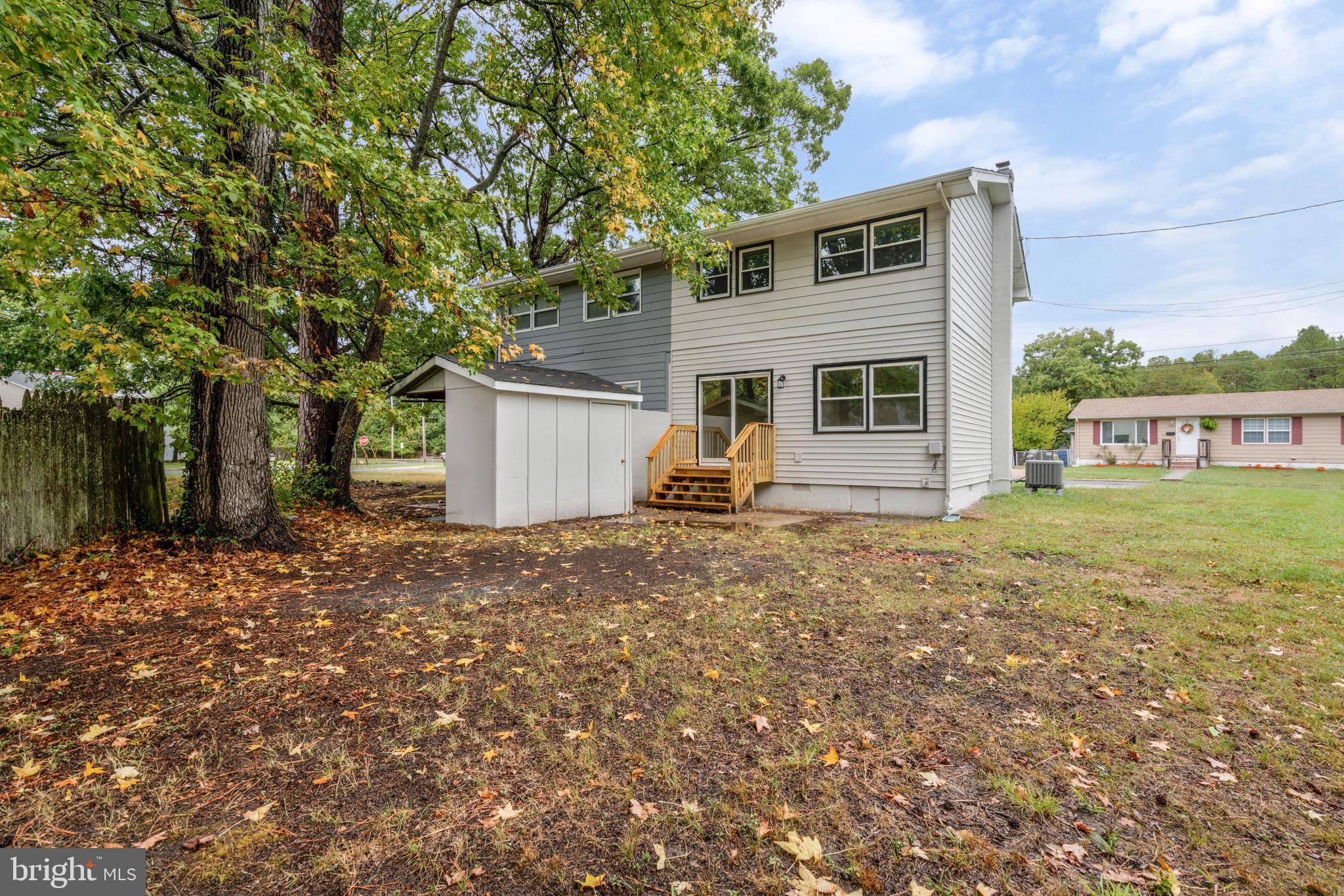 SOUTH HAMPTON - Residential