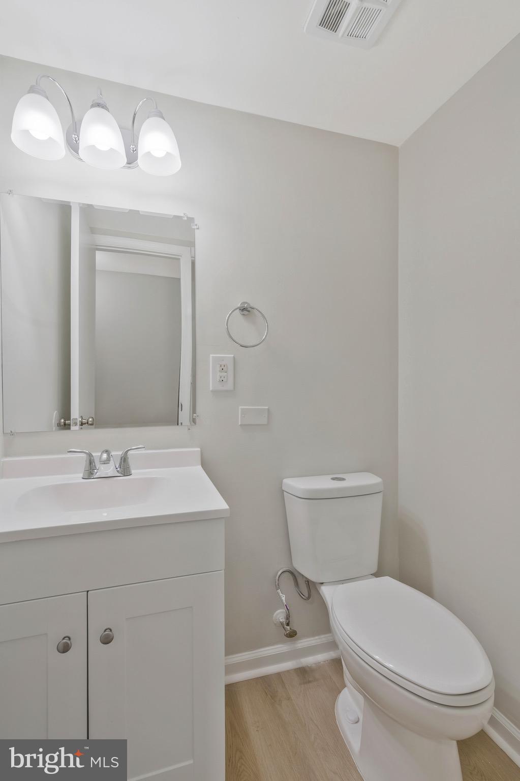 SOUTH HAMPTON - Residential