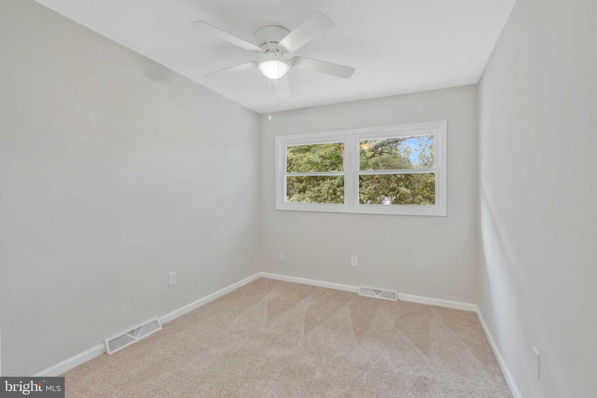 SOUTH HAMPTON - Residential