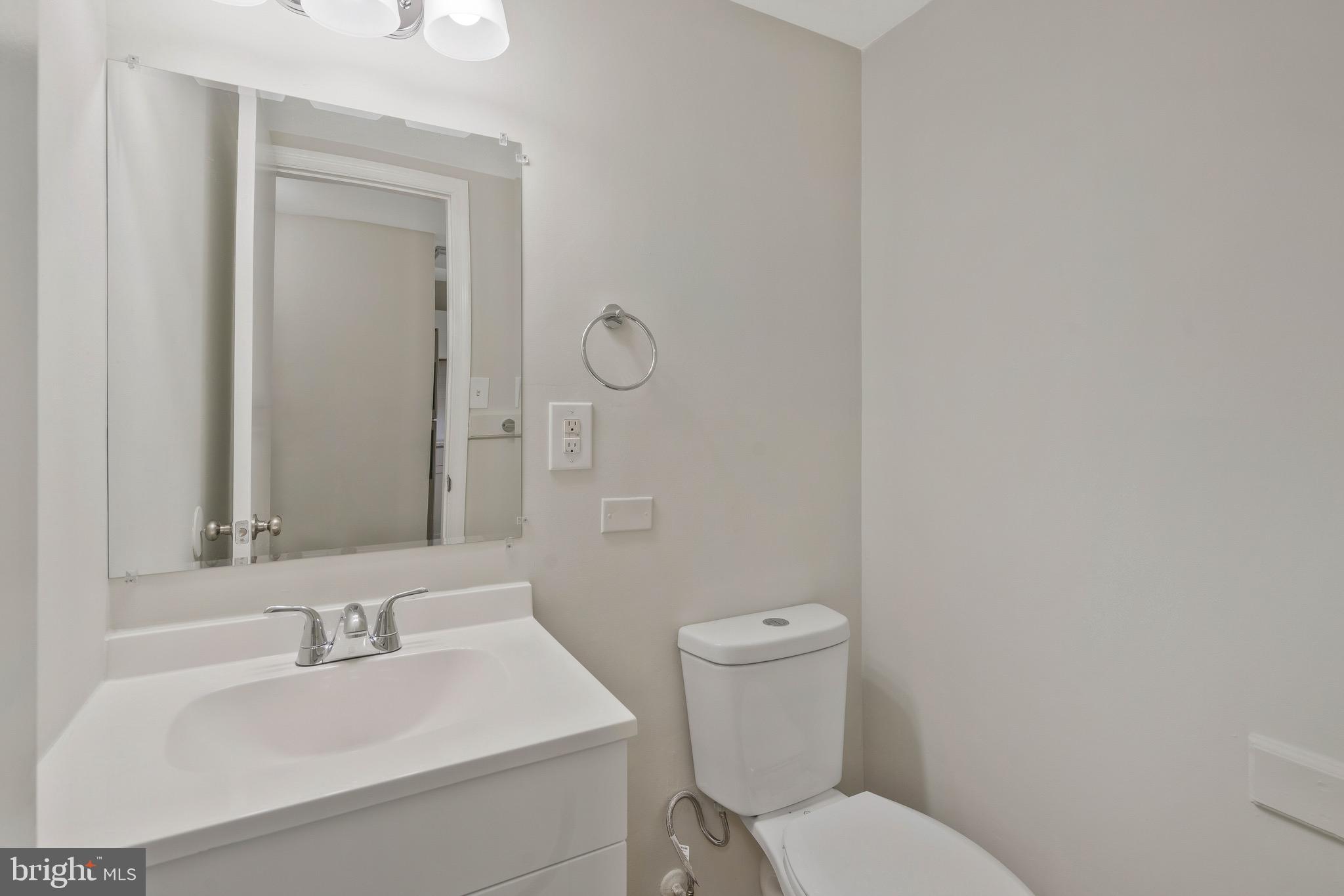 SOUTH HAMPTON - Residential