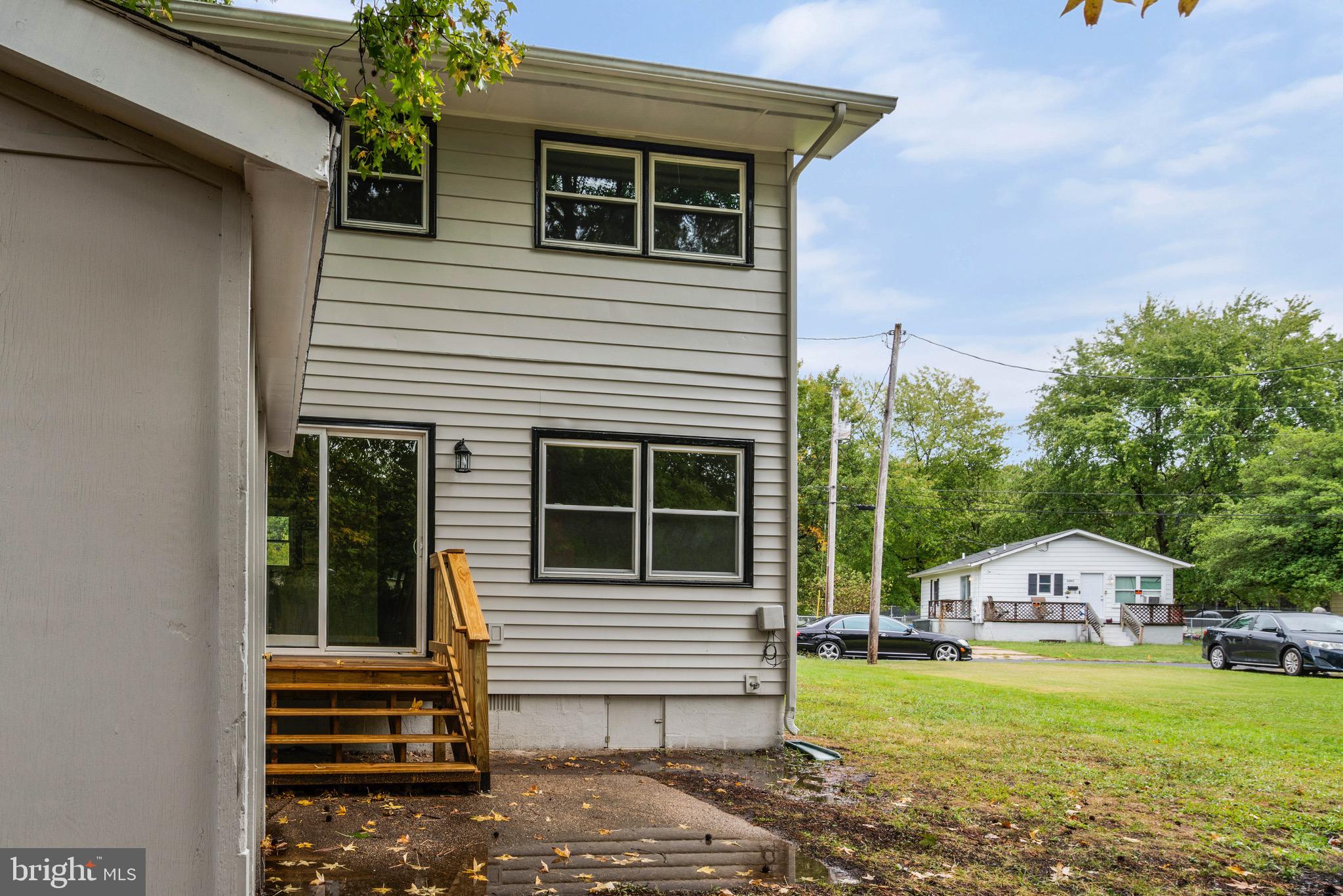 SOUTH HAMPTON - Residential