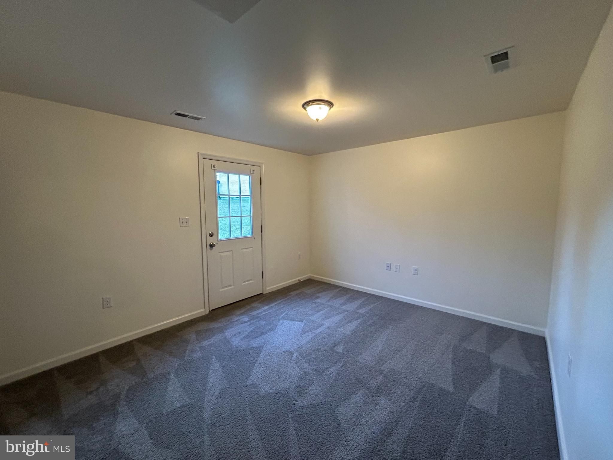 FAIRWAYS EAST - Residential Lease