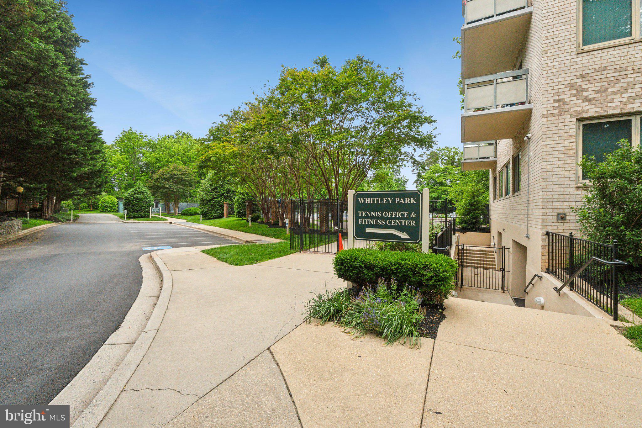 WHITLEY PARK CONDOMINIUM - Residential