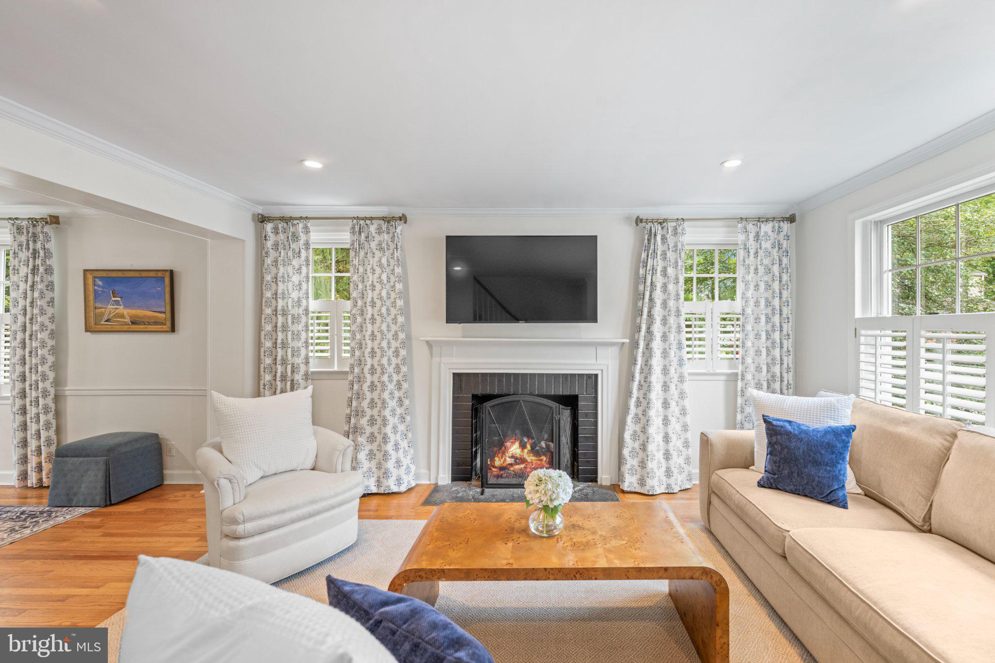 250 BARCLADEN CIRCLE