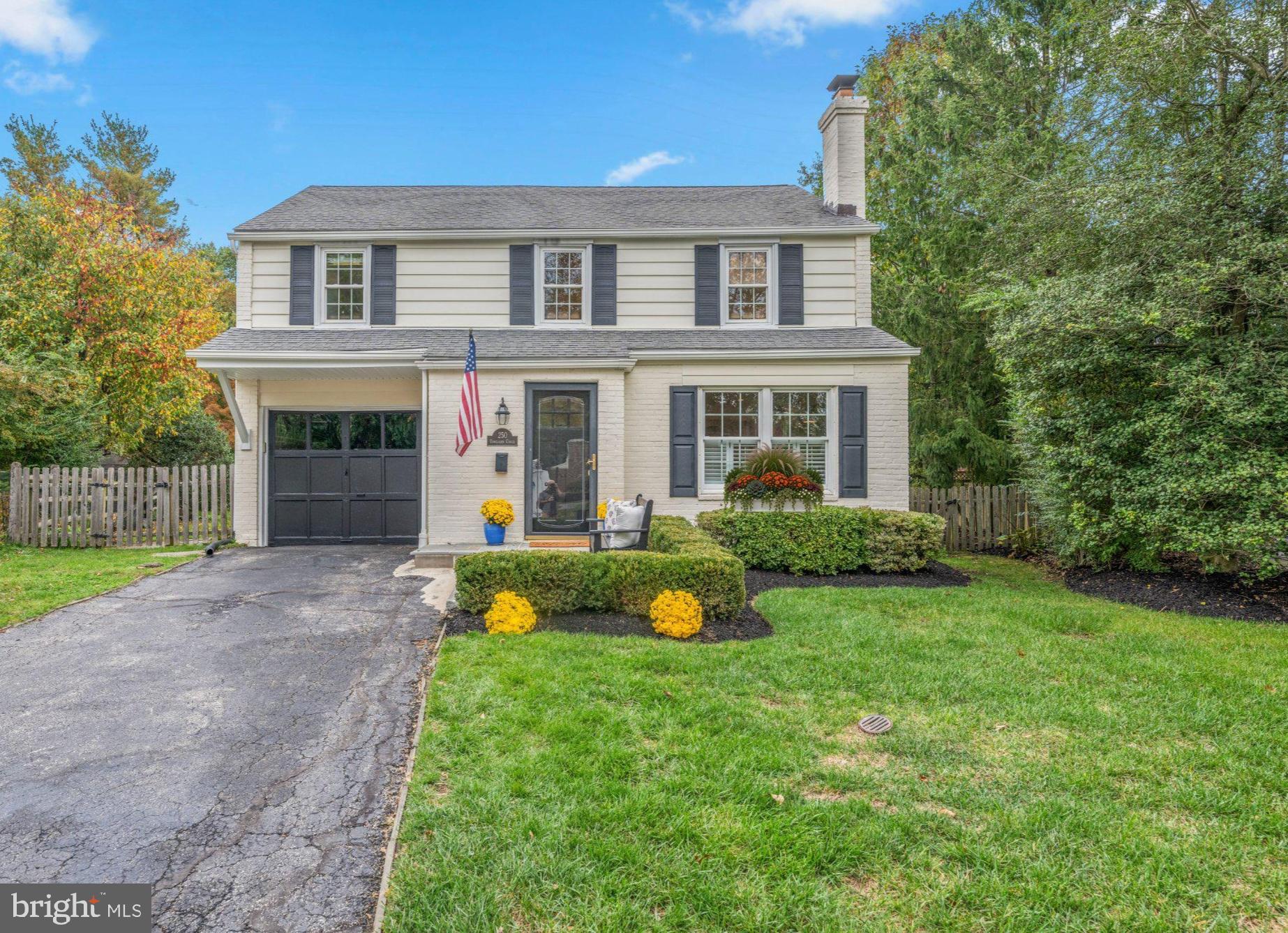 250 BARCLADEN CIRCLE