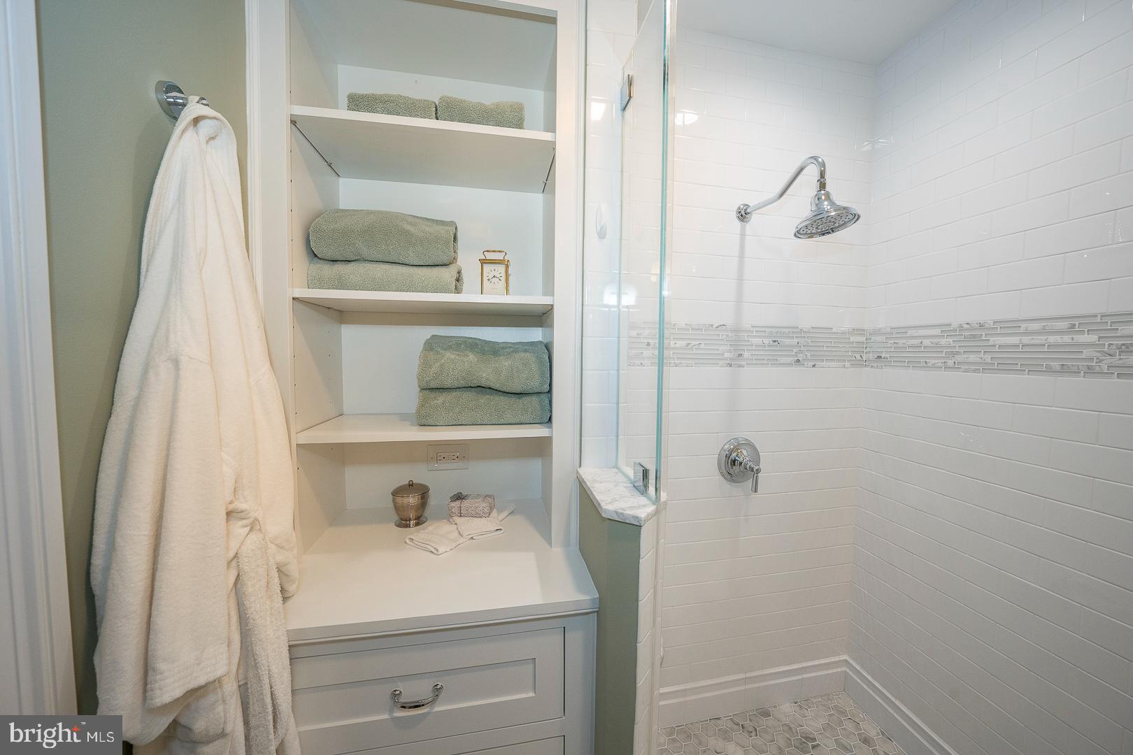 SOUTH WAYNE - Residential