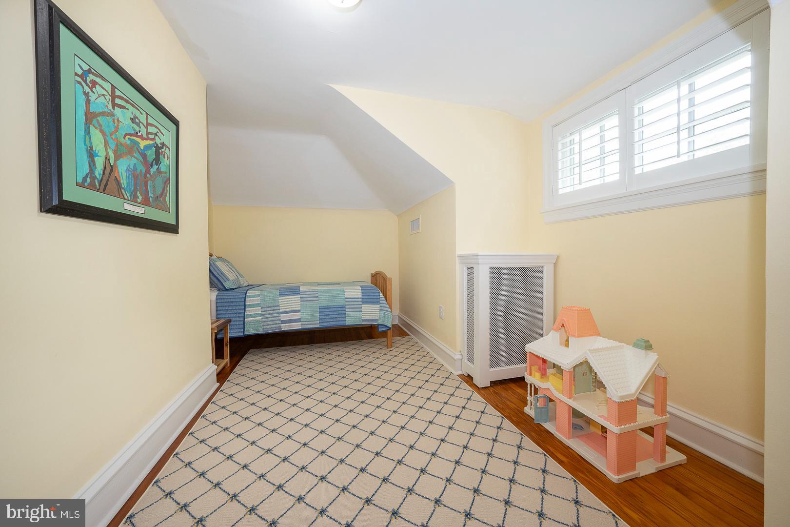 SOUTH WAYNE - Residential