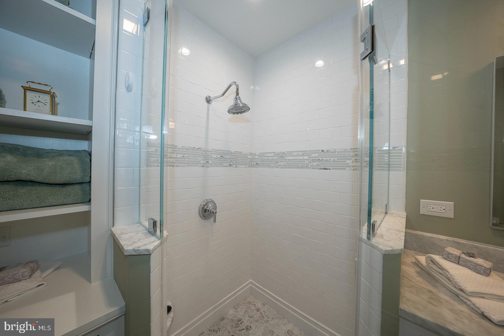 SOUTH WAYNE - Residential