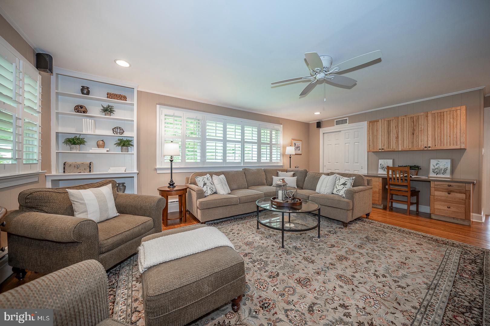 SOUTH WAYNE - Residential