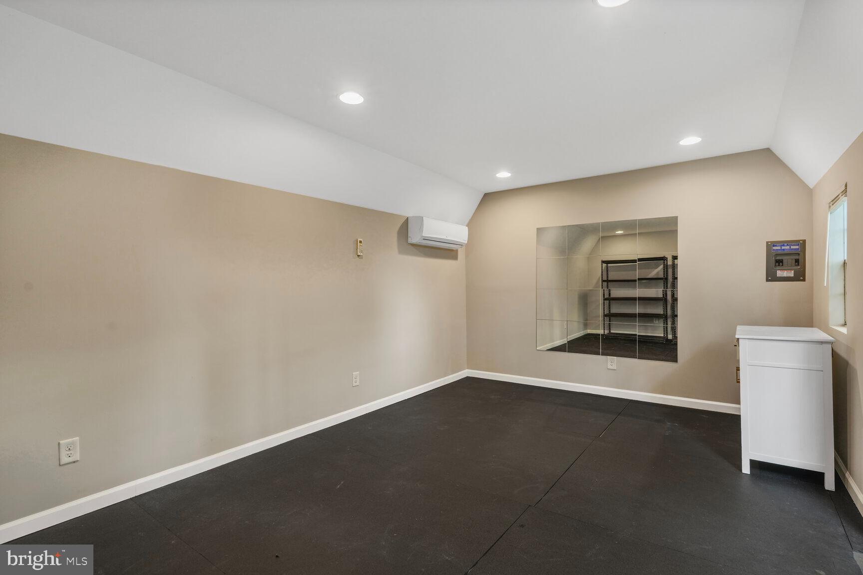 HUNTINGTON - Residential