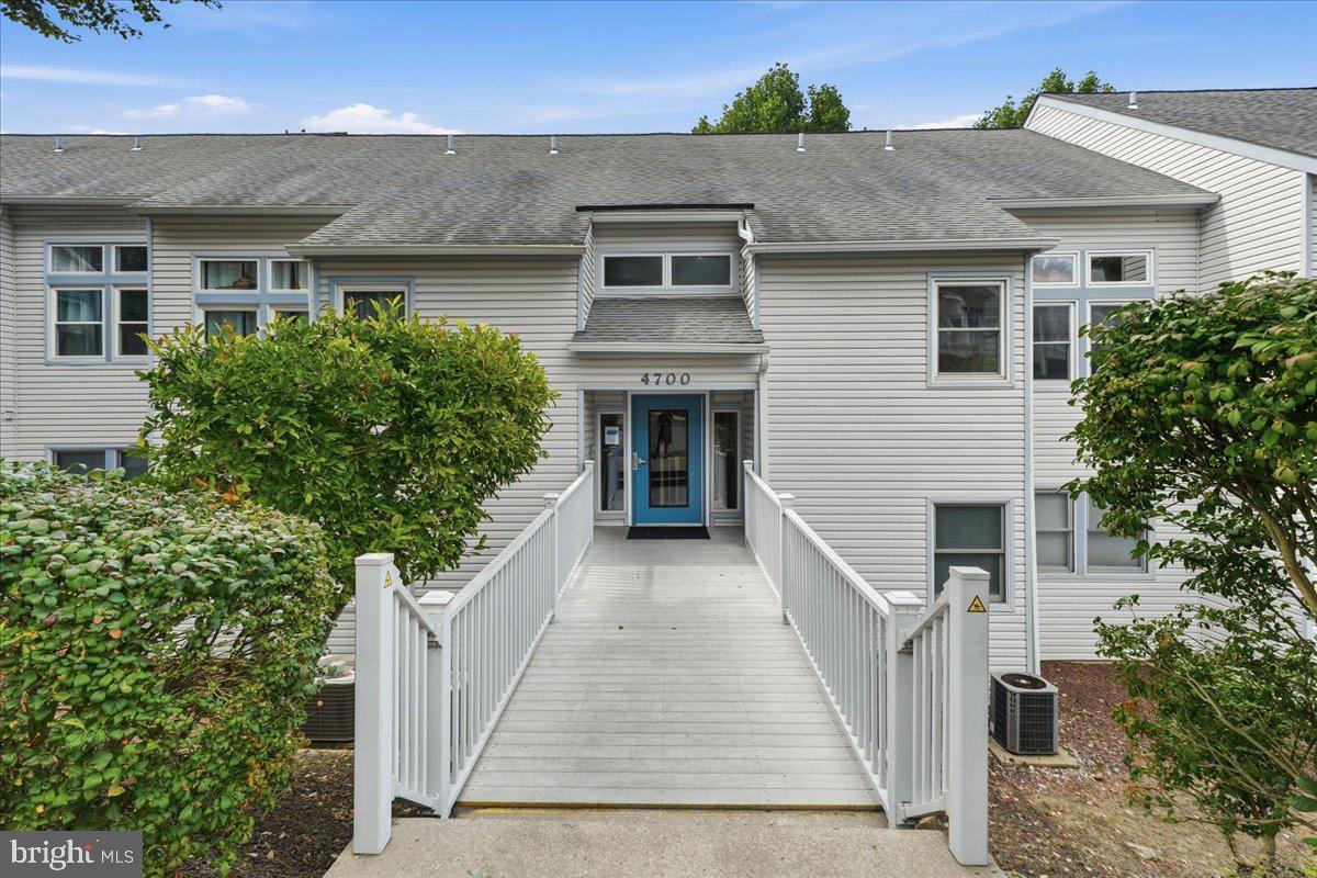 4711 CLAREMONT COURT 264