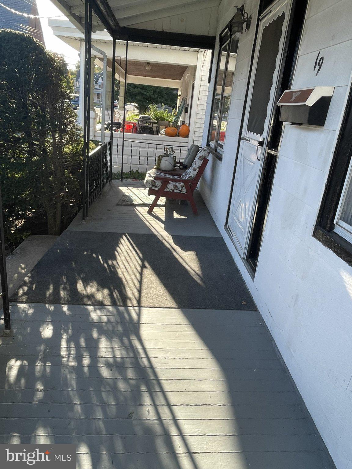 19 E SUMMIT STREET