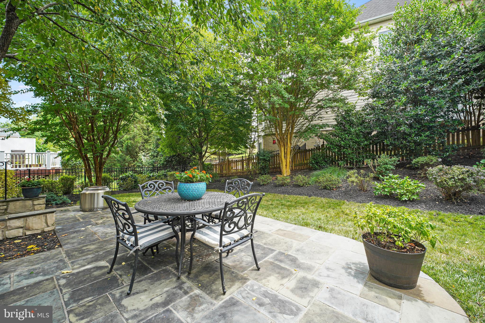 LANSDOWNE - Residential