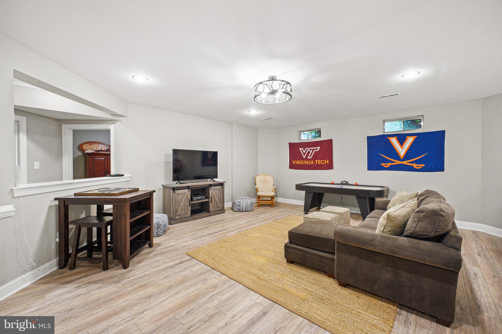 LANSDOWNE - Residential