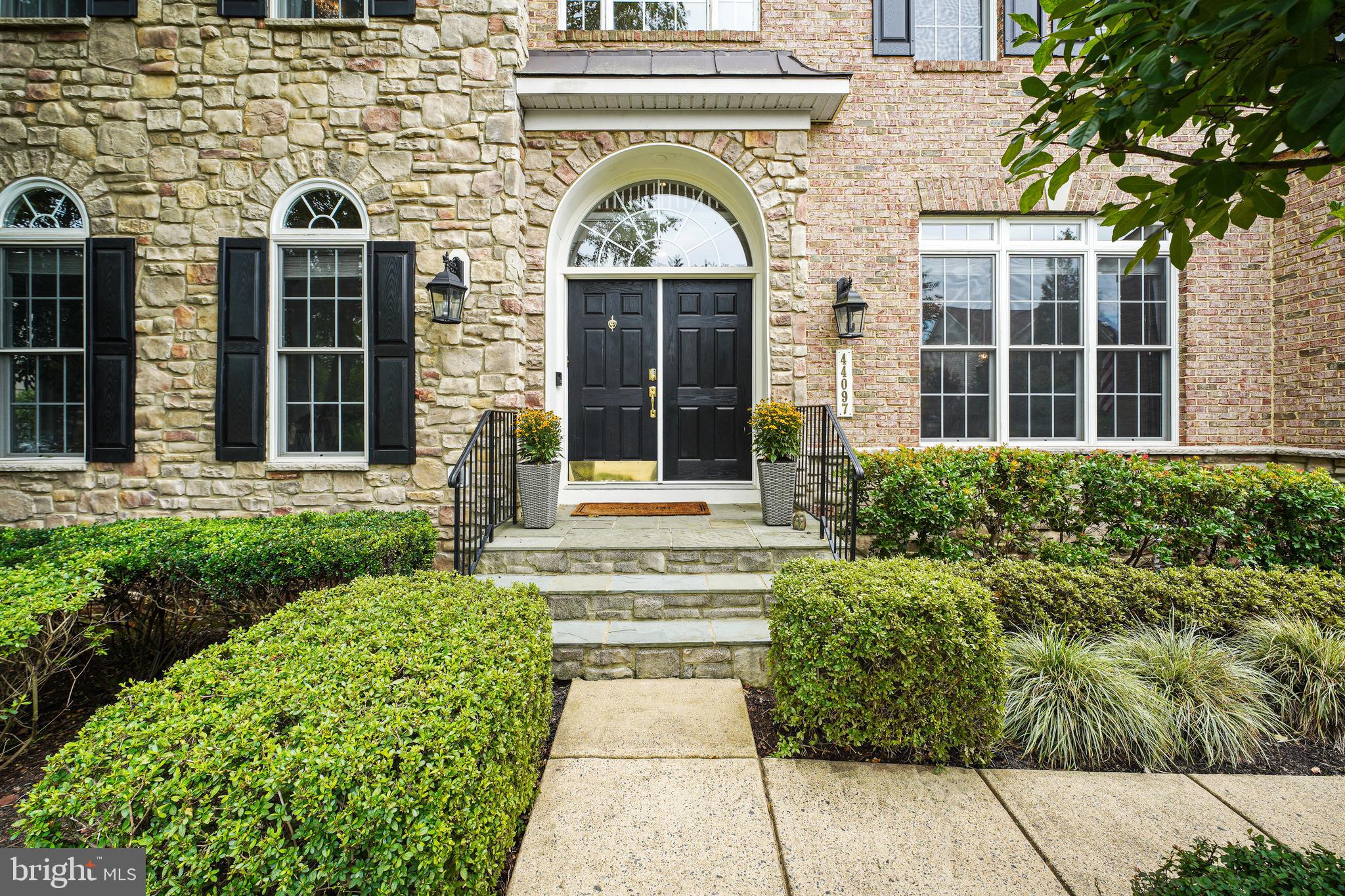 LANSDOWNE - Residential