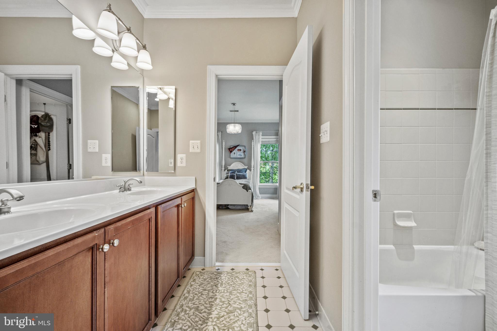 LANSDOWNE - Residential