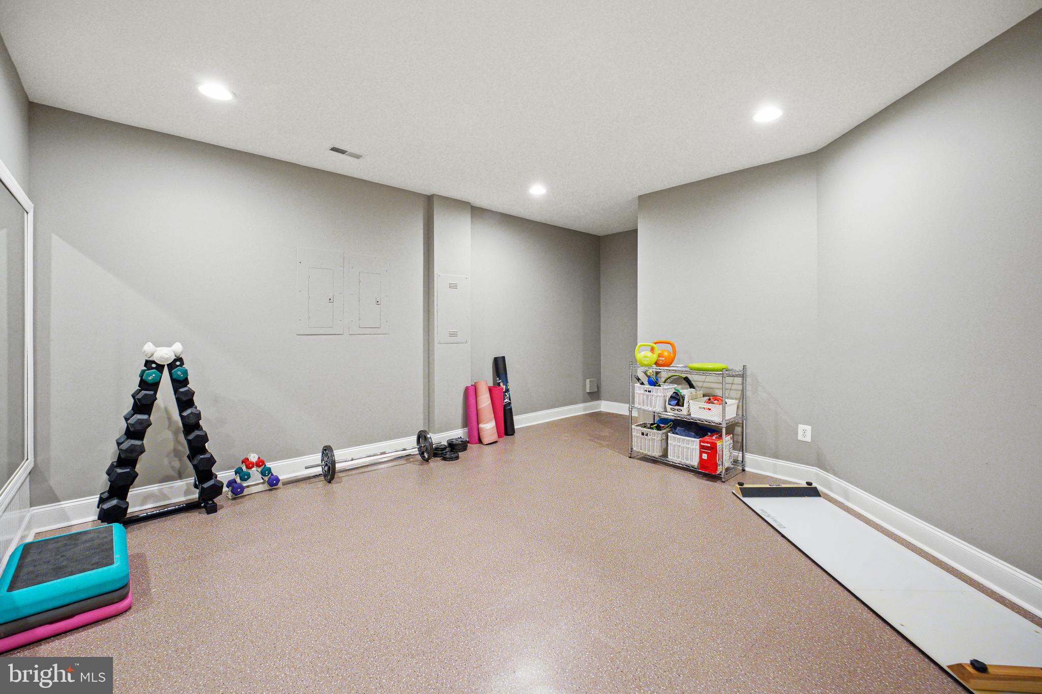 LANSDOWNE - Residential