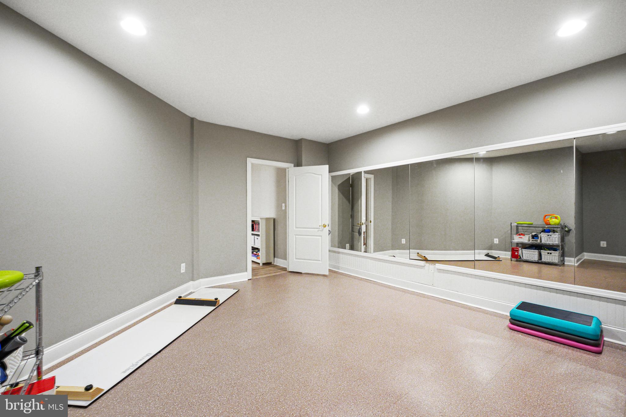 LANSDOWNE - Residential