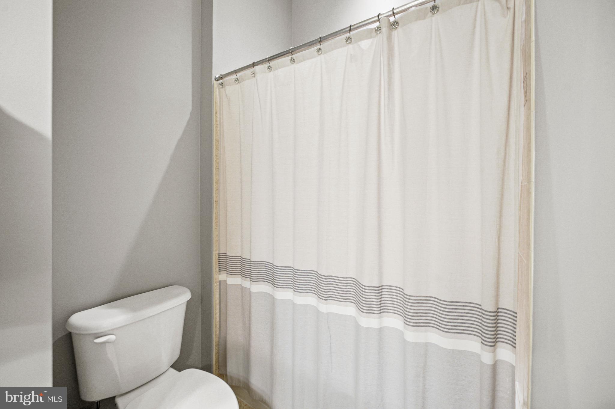 LANSDOWNE - Residential