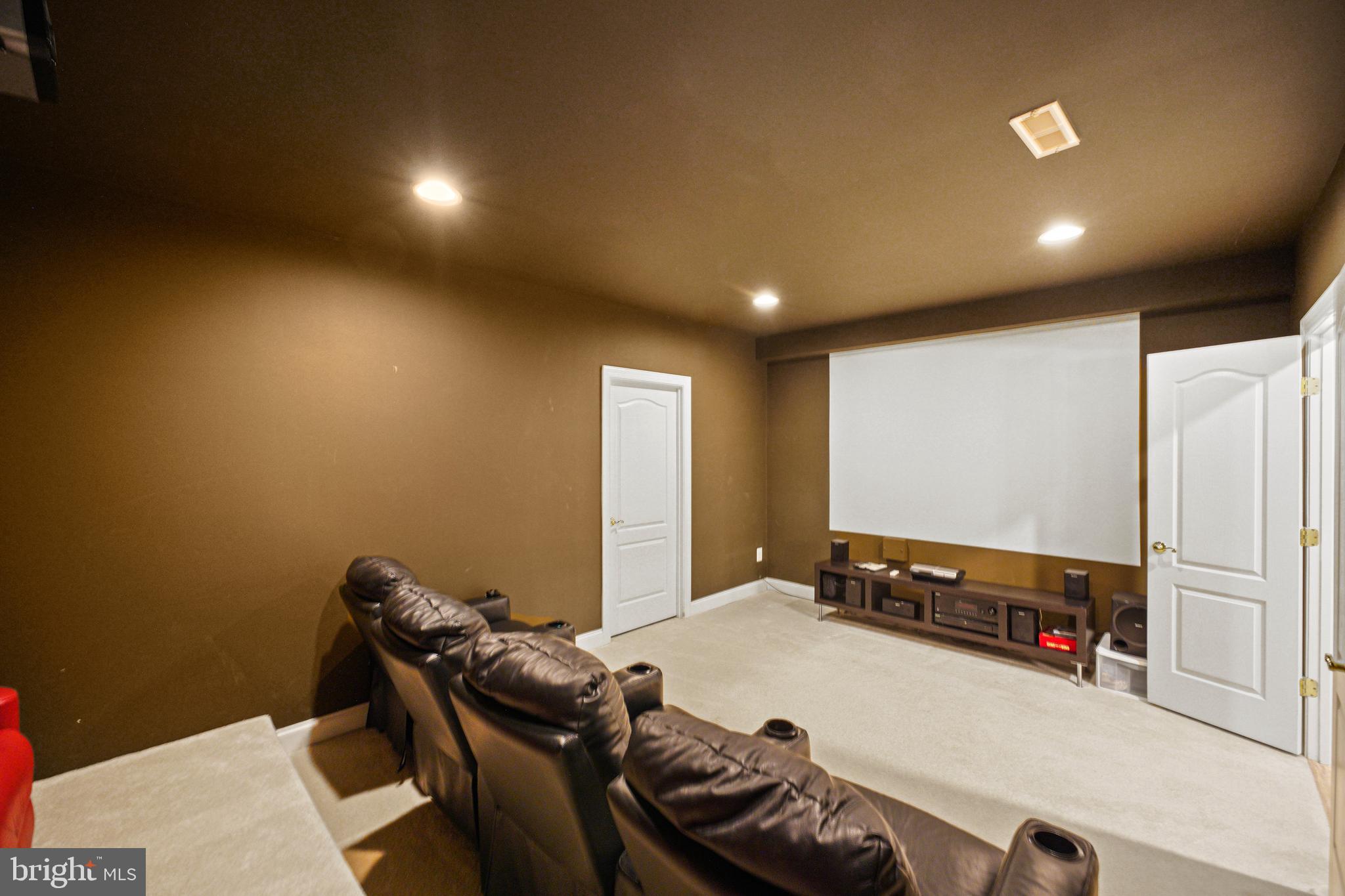 LANSDOWNE - Residential