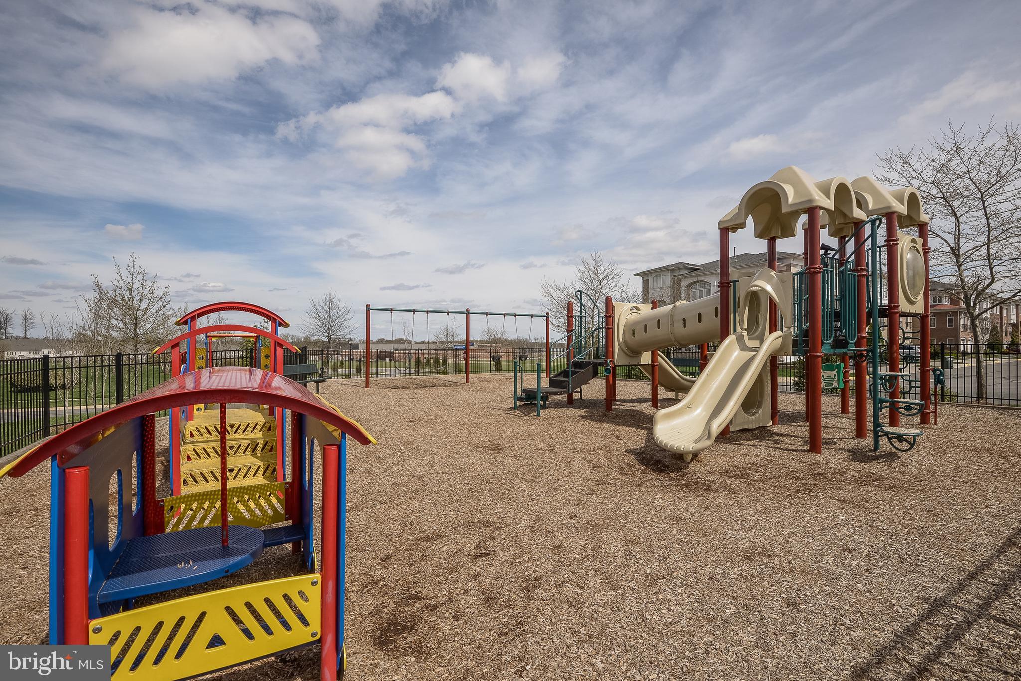 LANSDOWNE - Residential