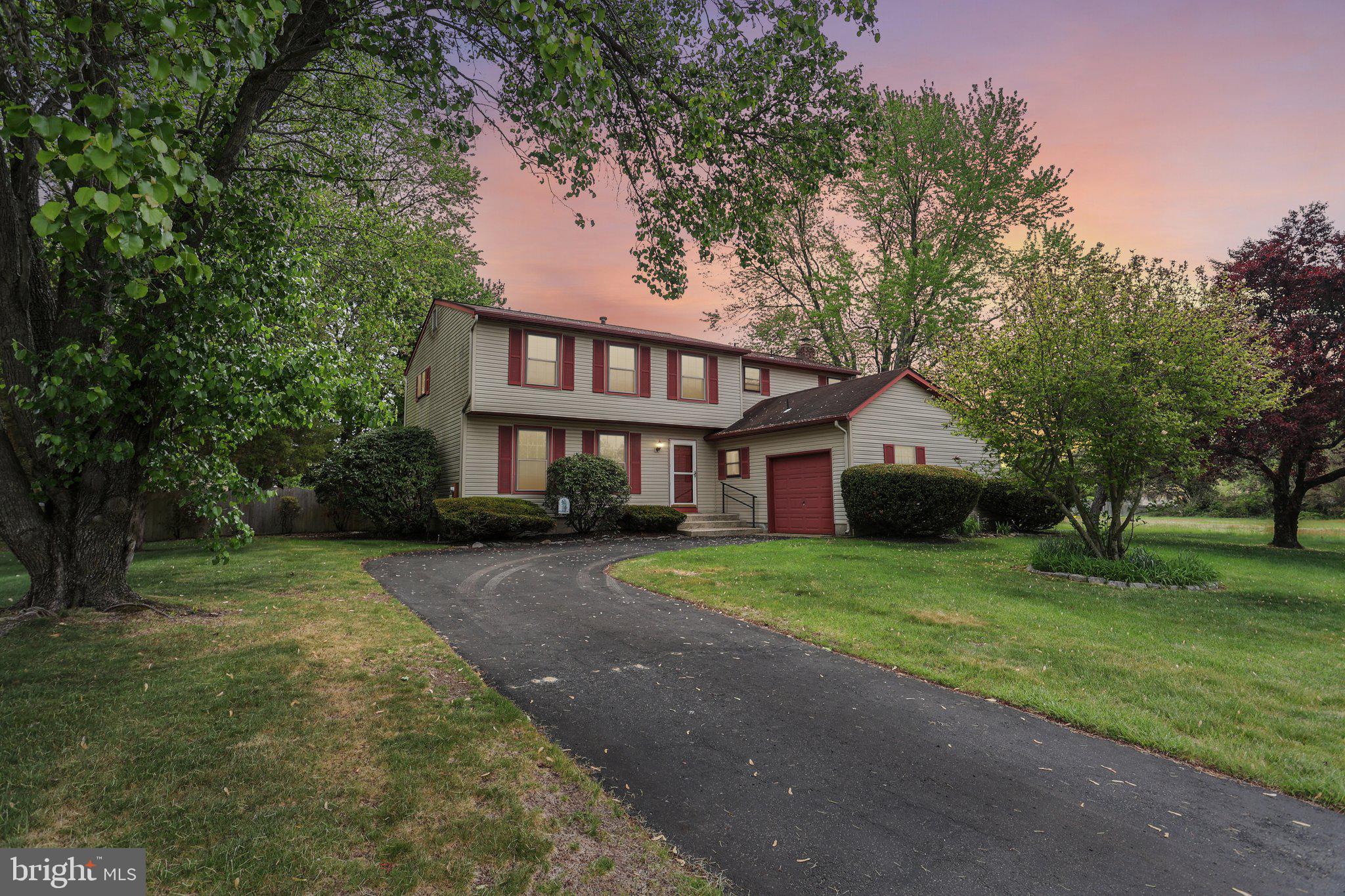8 DUNHAM COURT