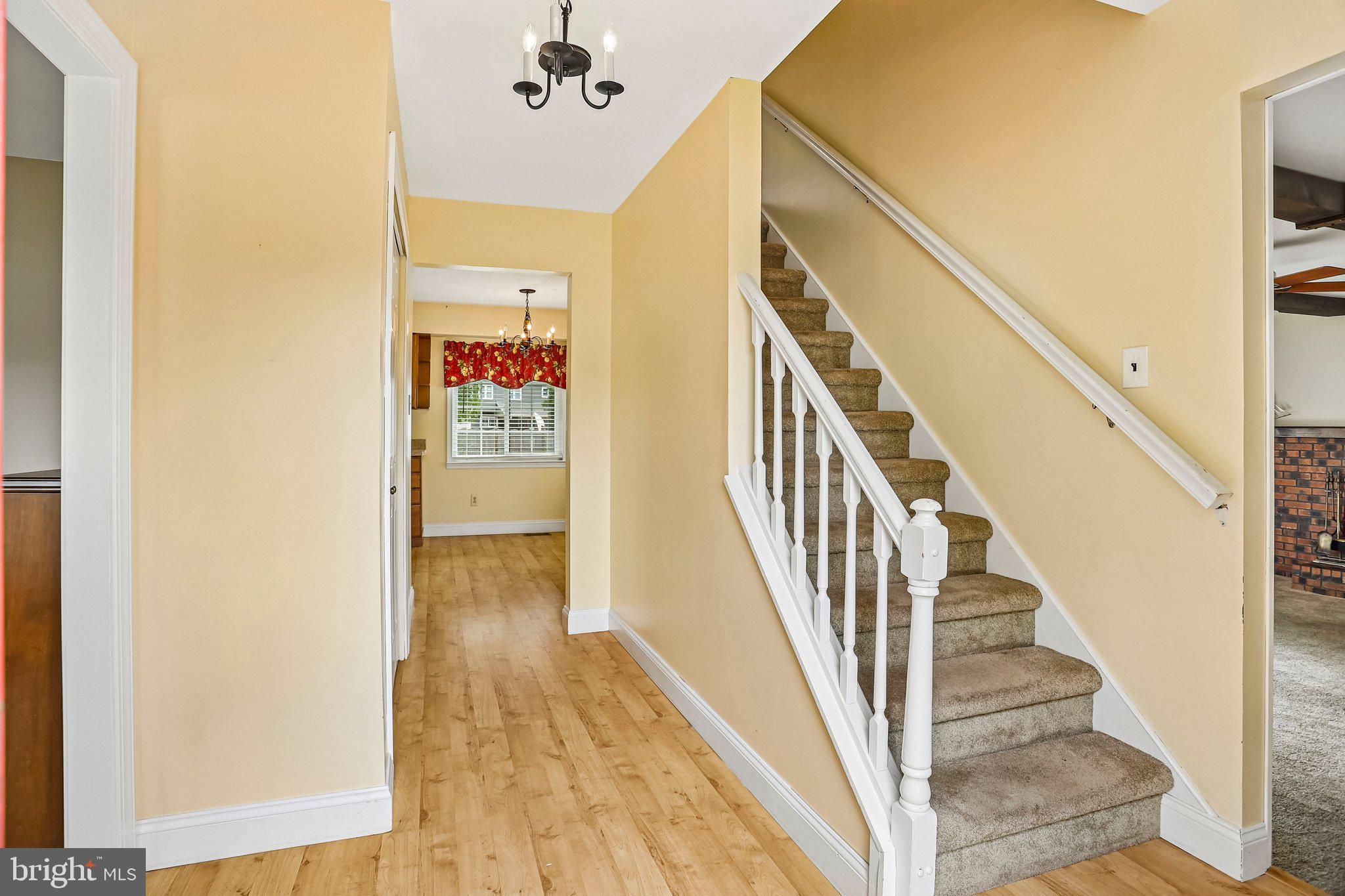 8 DUNHAM COURT