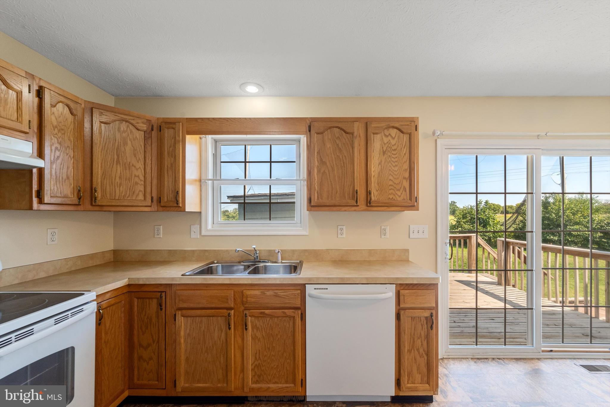 TABLER STATION MANOR - Residential