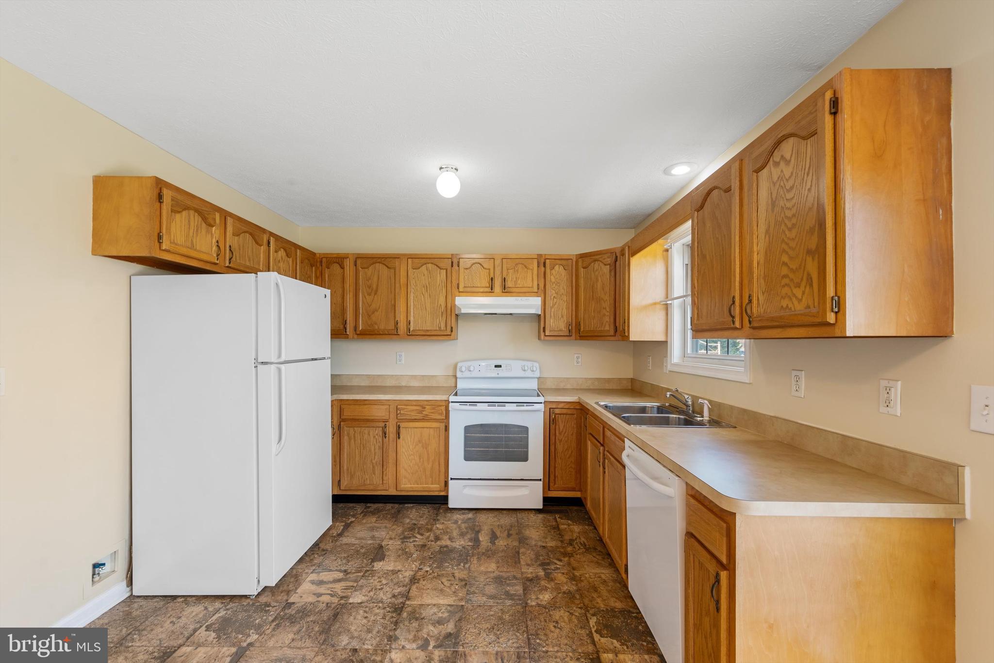 TABLER STATION MANOR - Residential