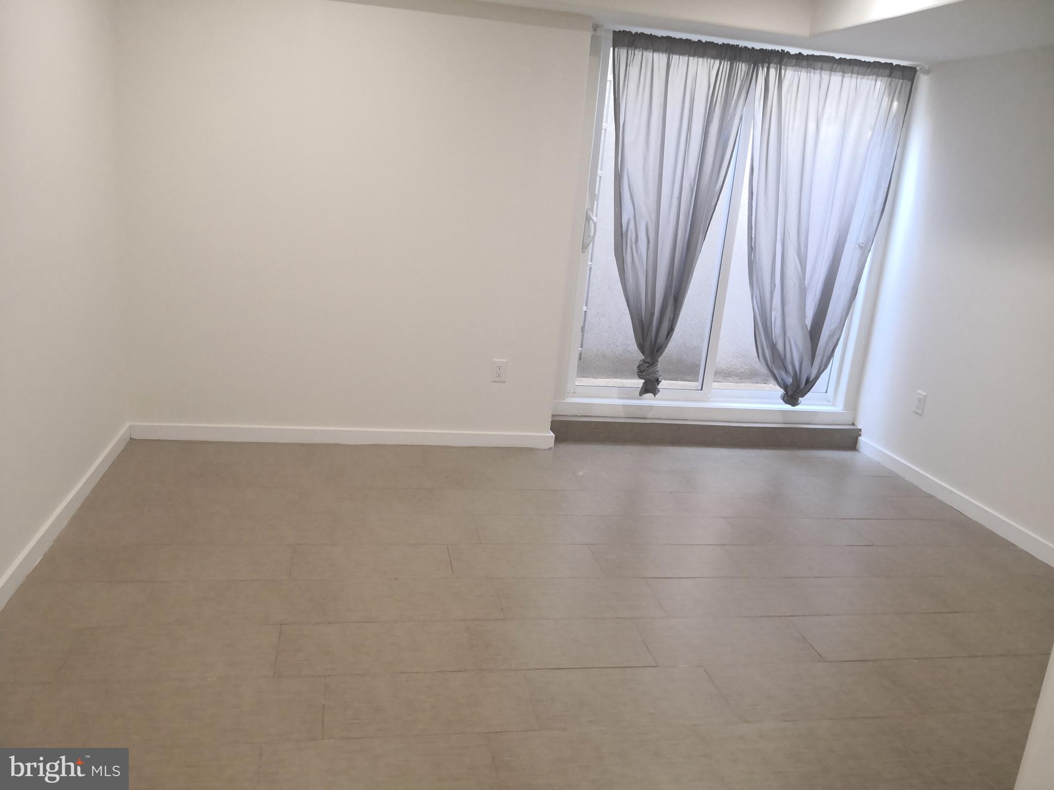 WEST POPLAR - Residential Lease