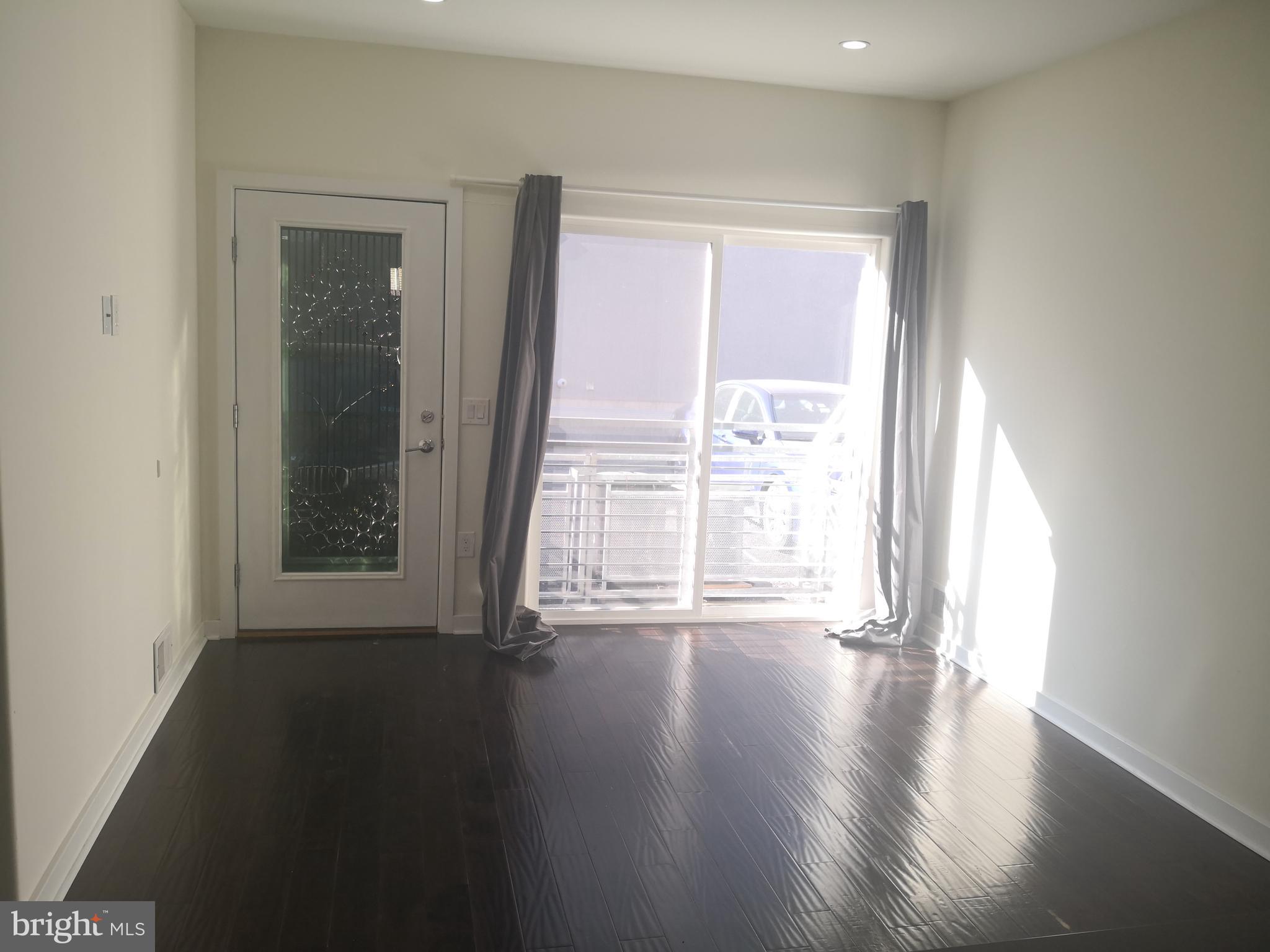 WEST POPLAR - Residential Lease