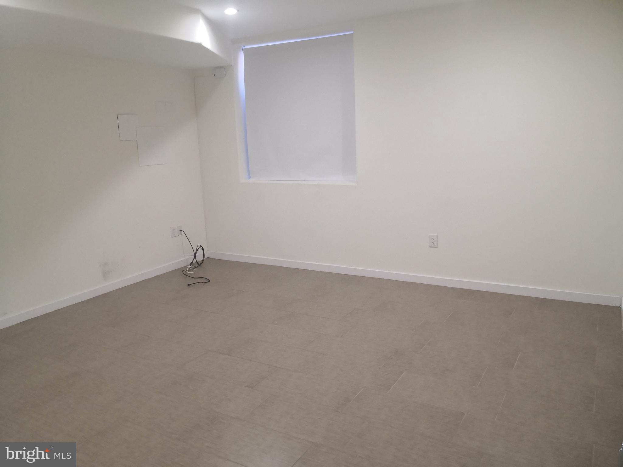 WEST POPLAR - Residential Lease