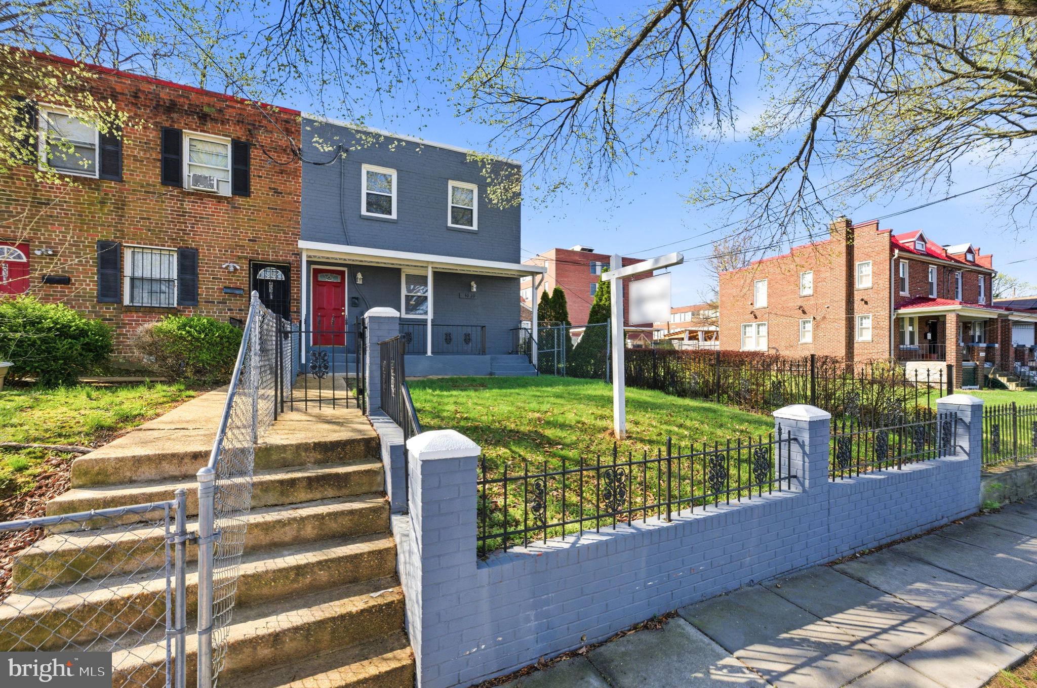 4029 GRANT STREET NE