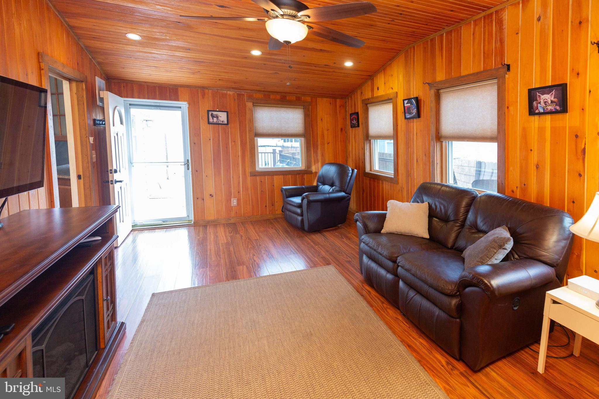 ASPEN MEADOWS - Residential