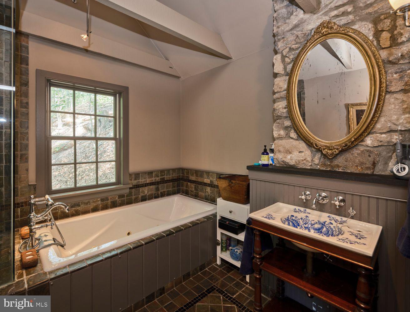 DOYLESTOWN - Residential