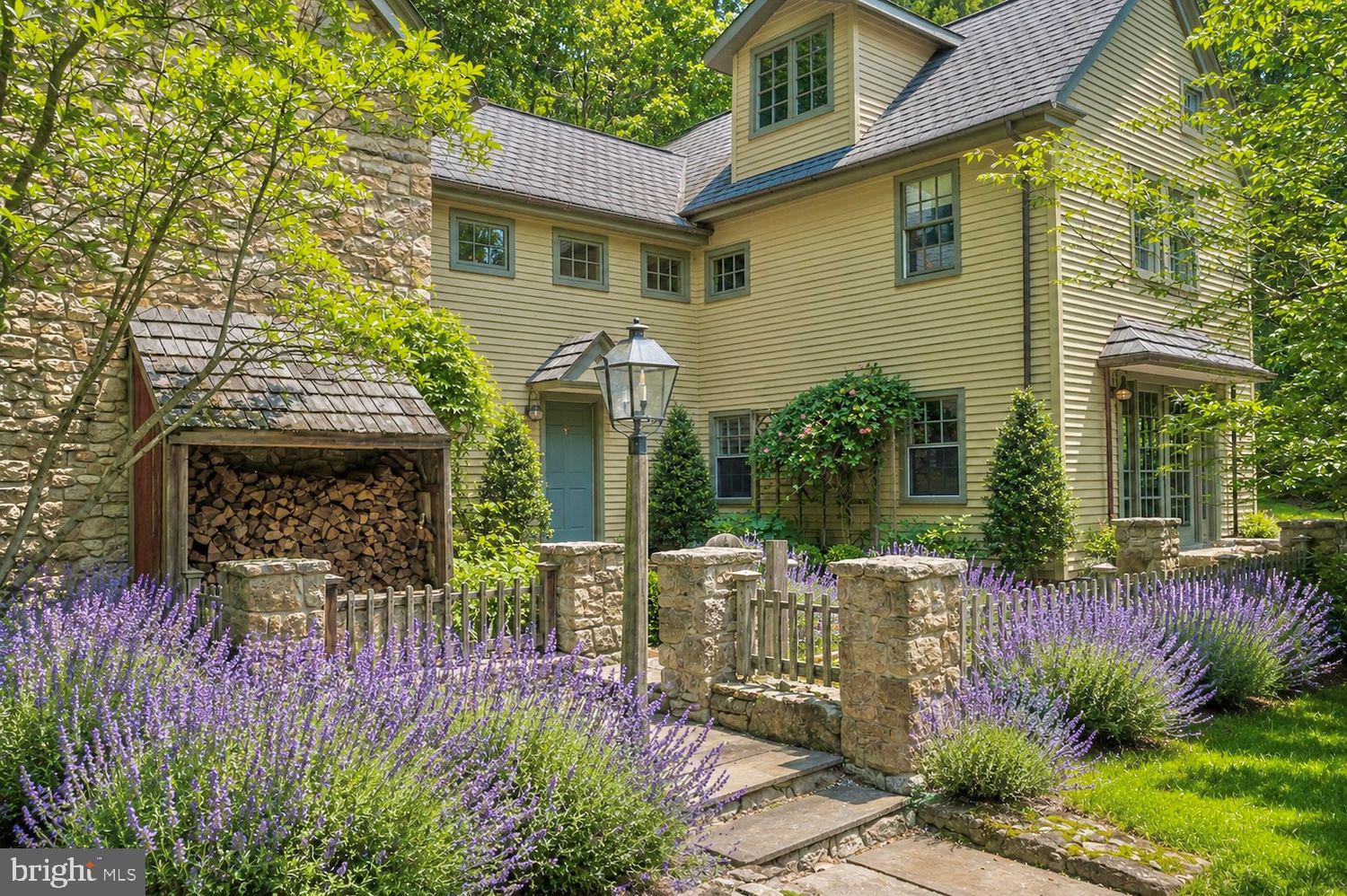 DOYLESTOWN - Residential
