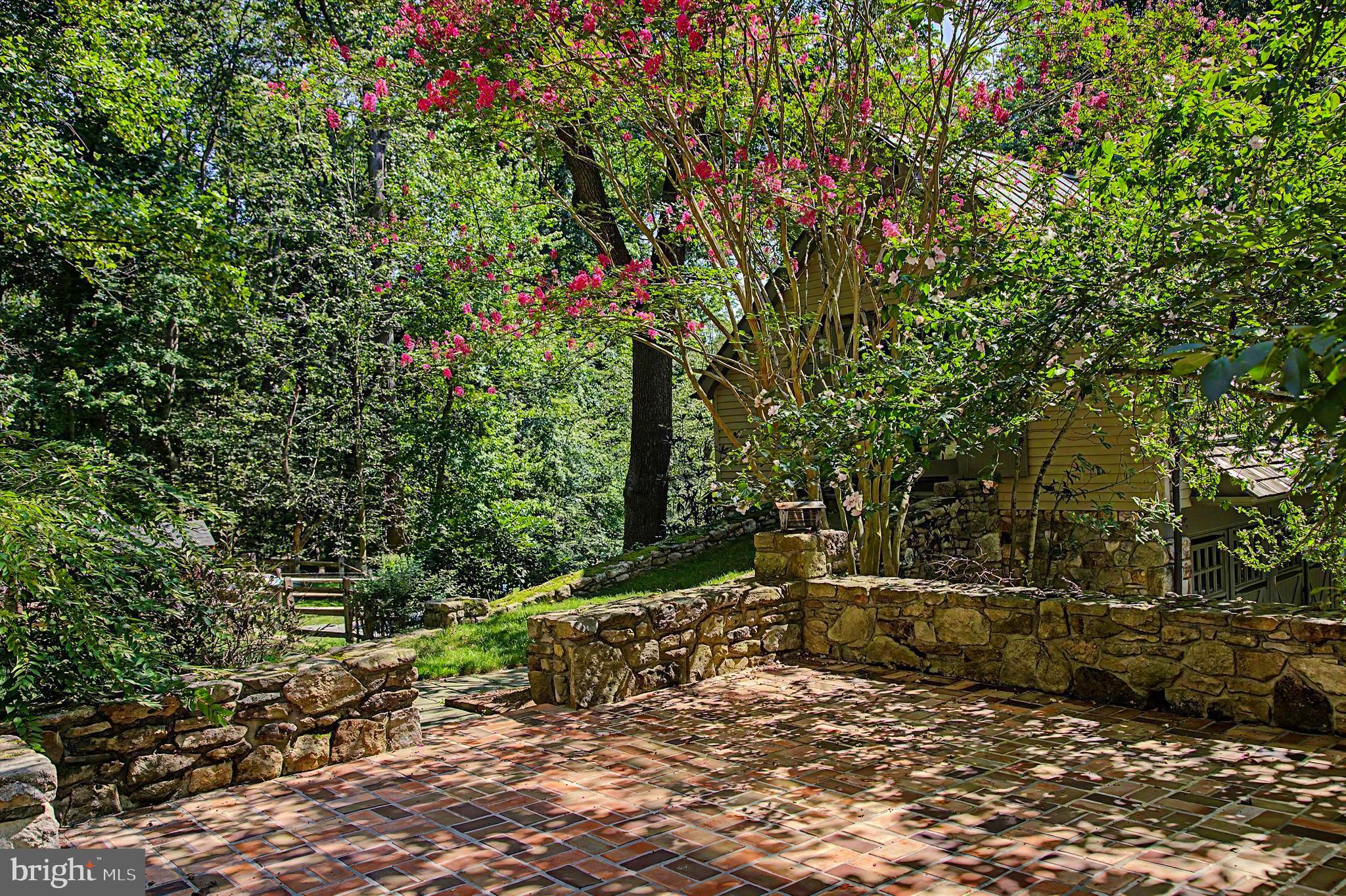 5960 HONEY HOLLOW ROAD