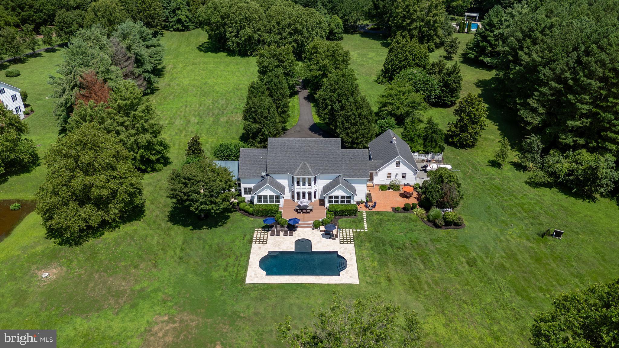 BAILEYS POND - Residential