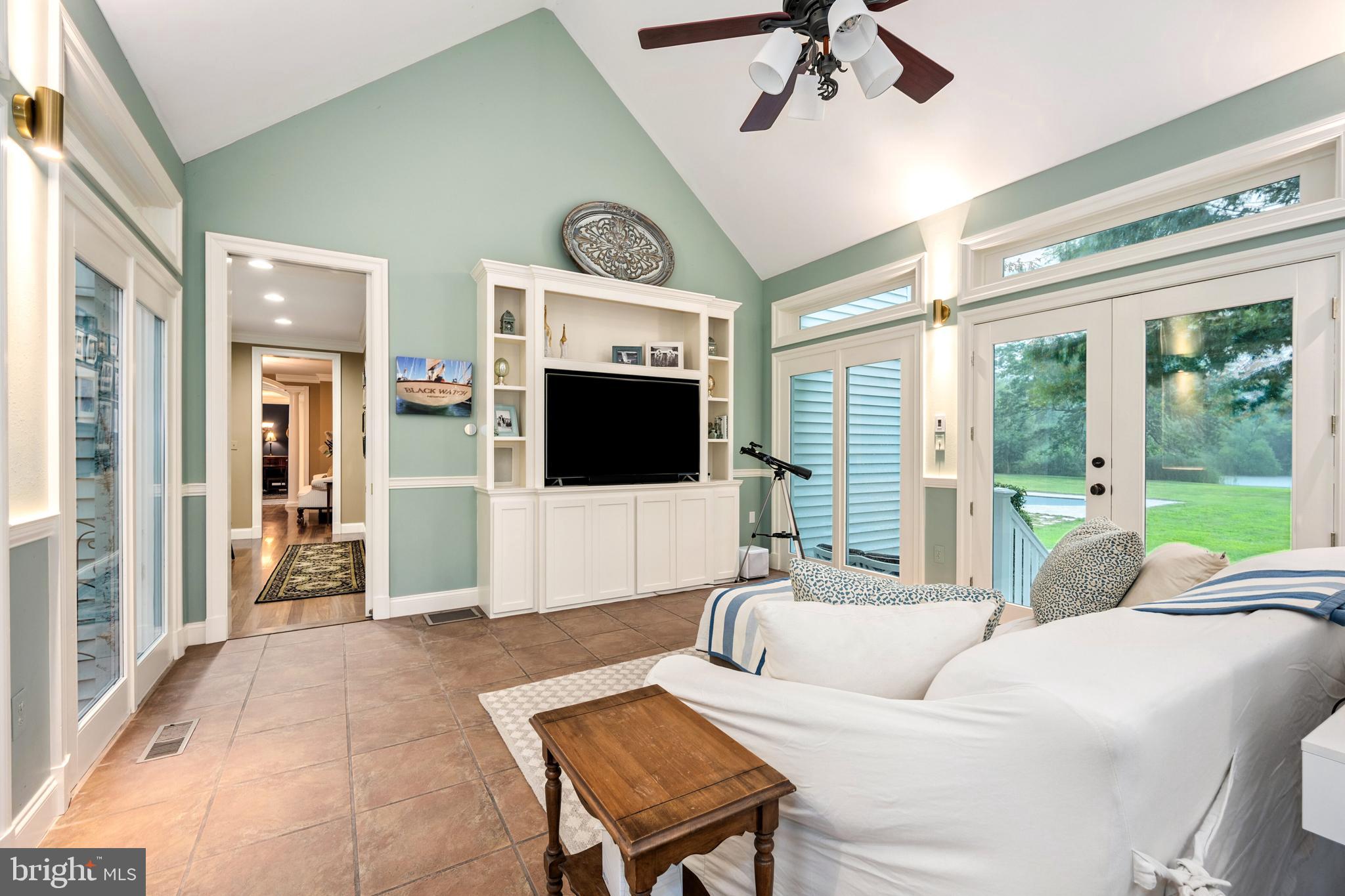 BAILEYS POND - Residential