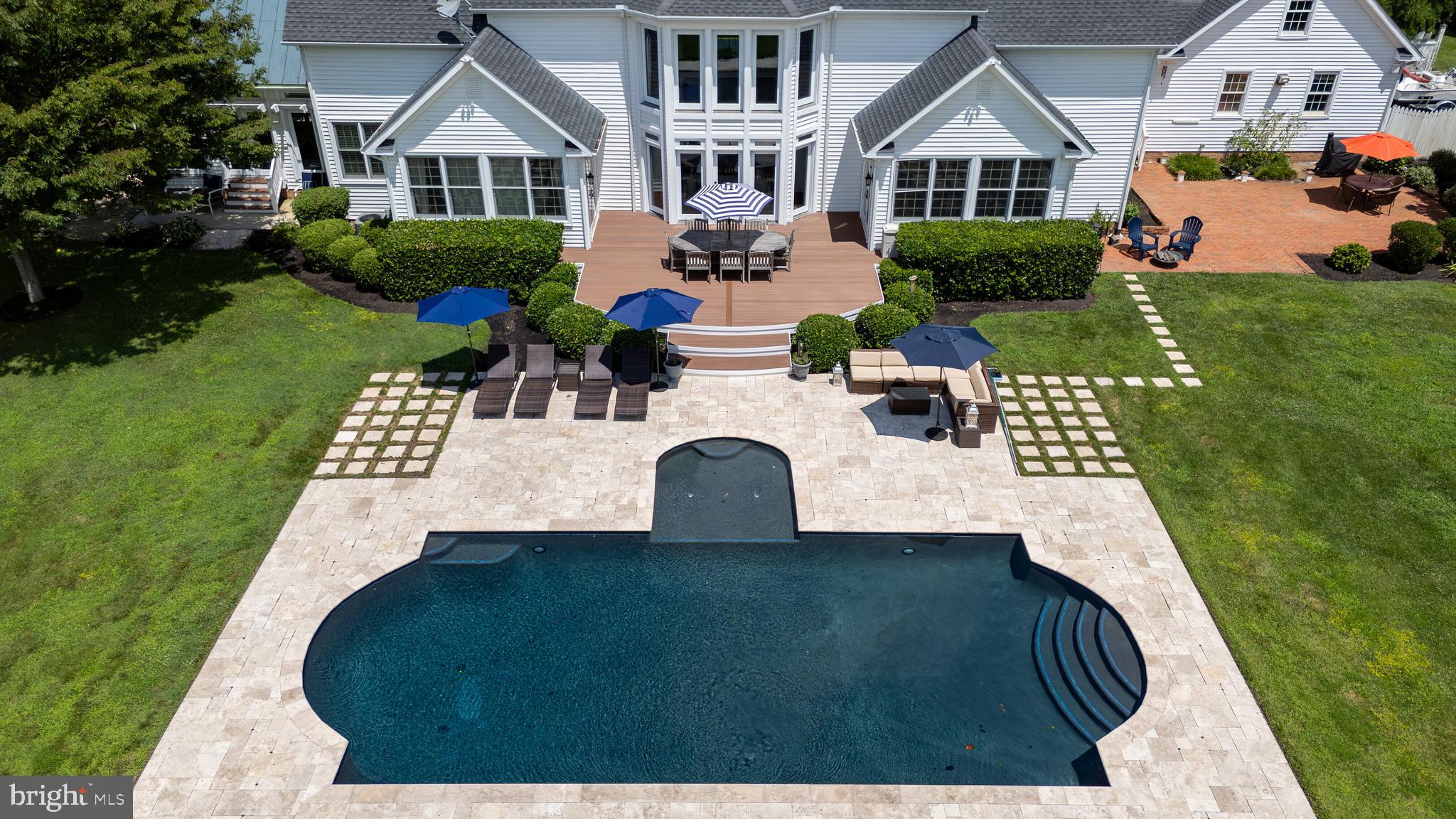 BAILEYS POND - Residential