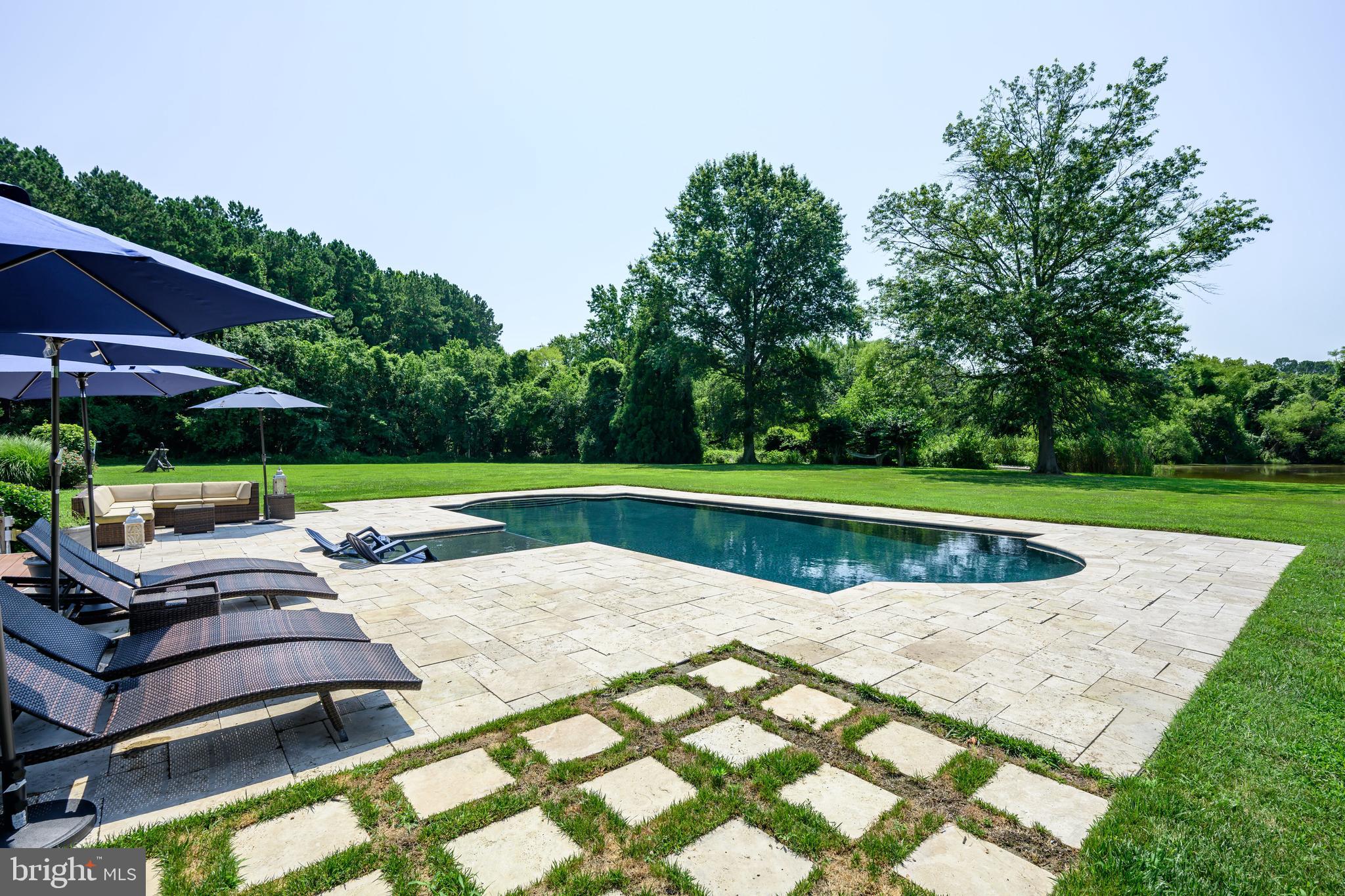 BAILEYS POND - Residential