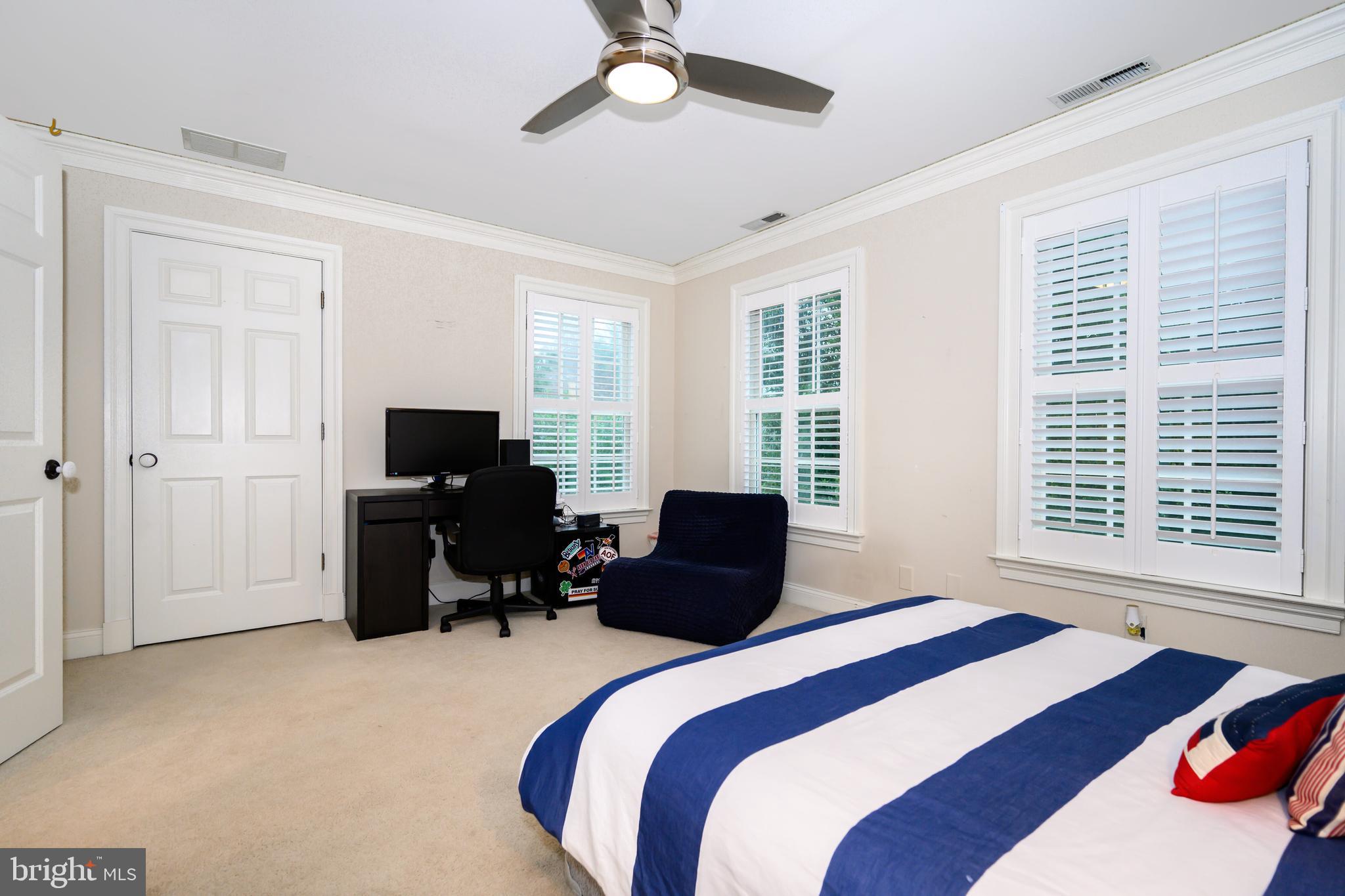 BAILEYS POND - Residential